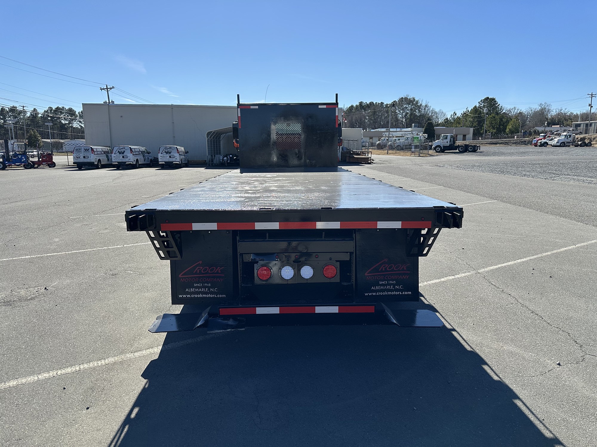 2018 Freightliner M2 106 - image 4