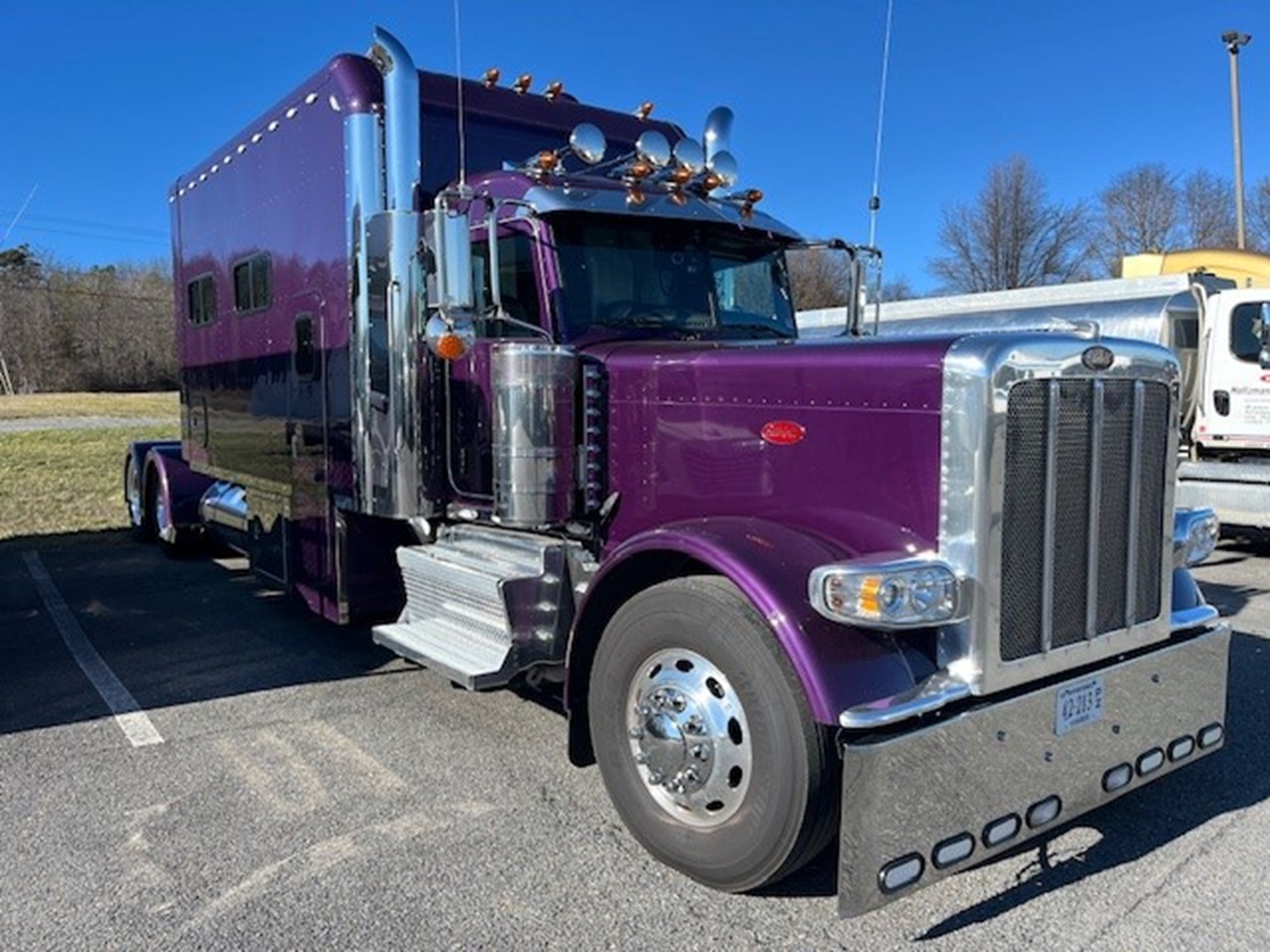 2022 Peterbilt - image 4