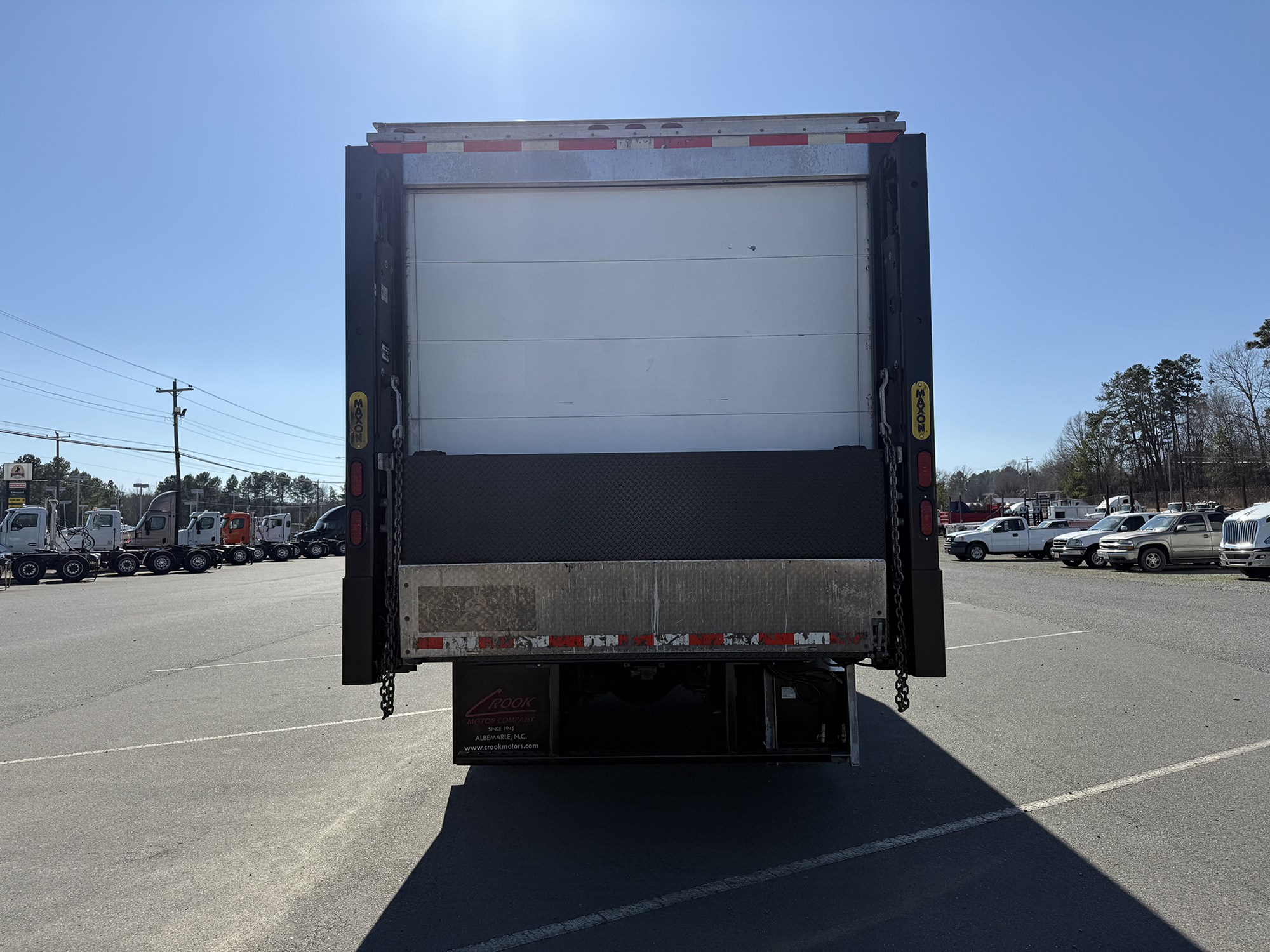 2016 Freightliner M2 106 - image 5