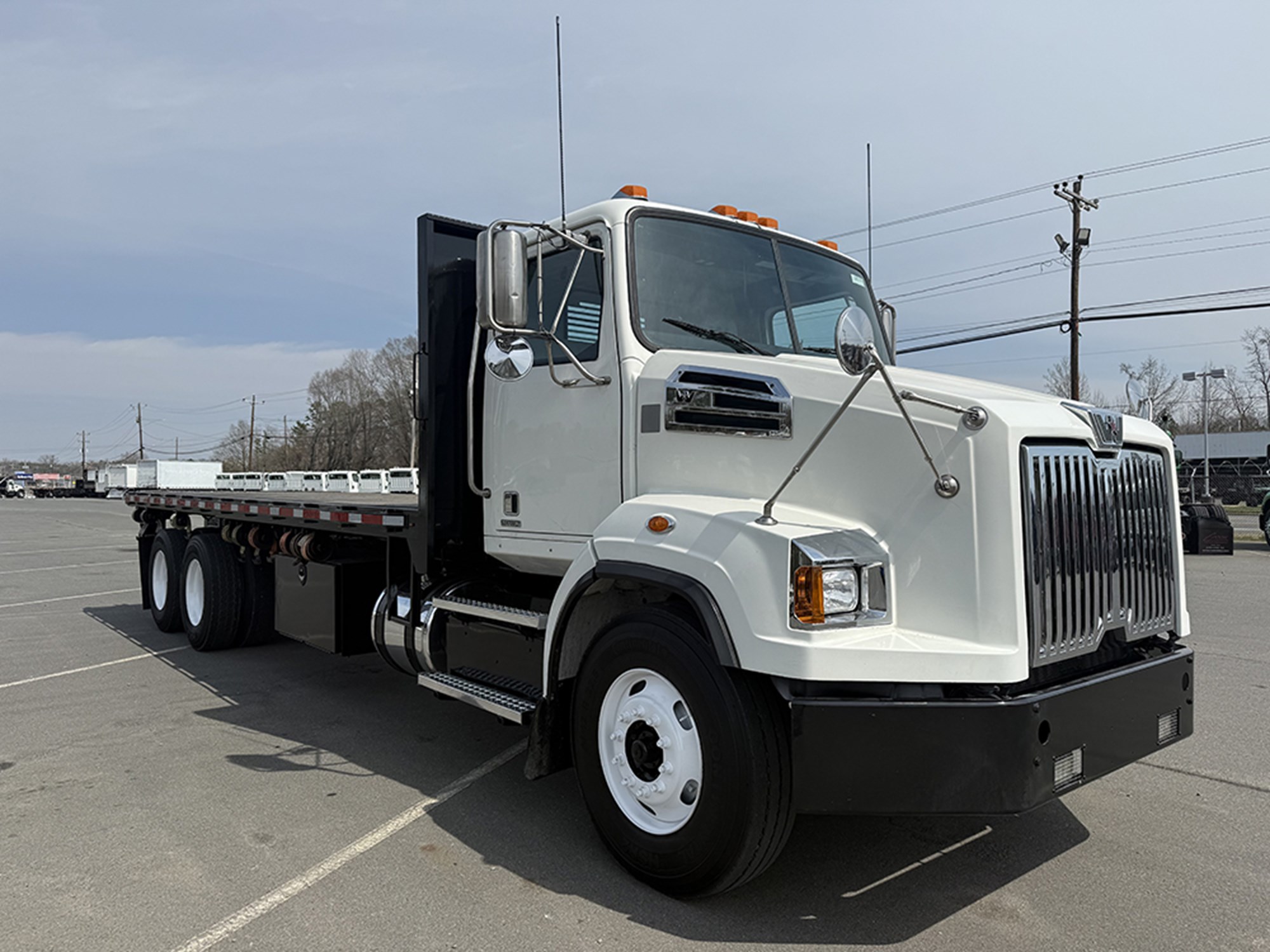 2019 Western Star - image 2
