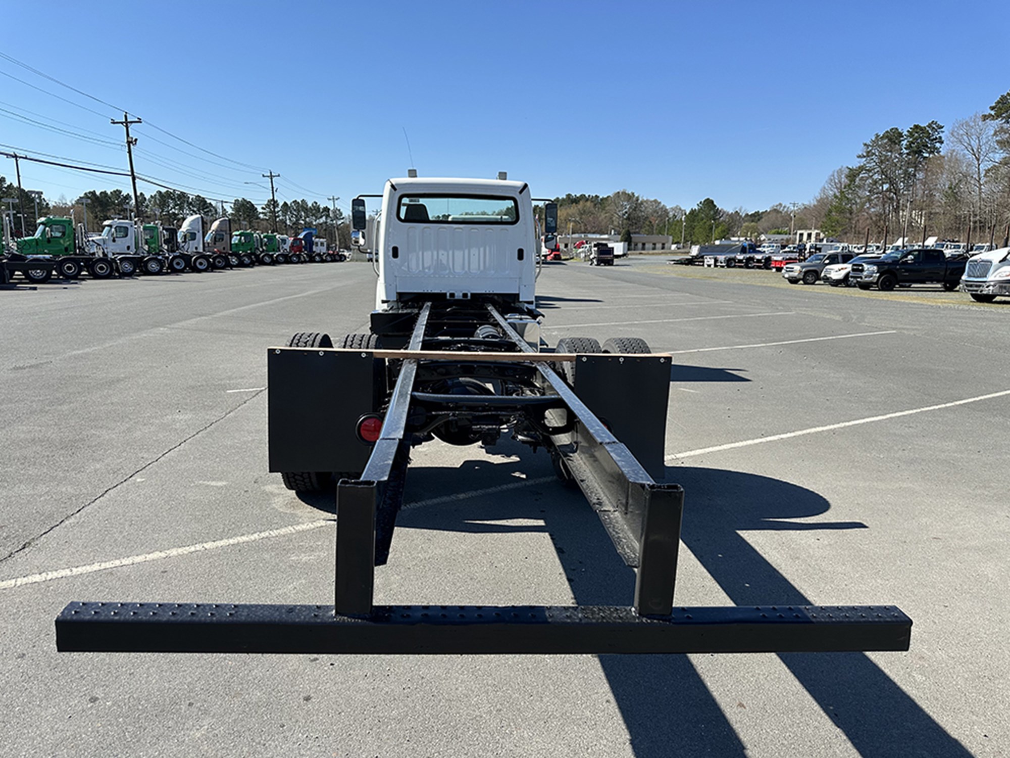 2017 Freightliner M2 - image 4 of 6