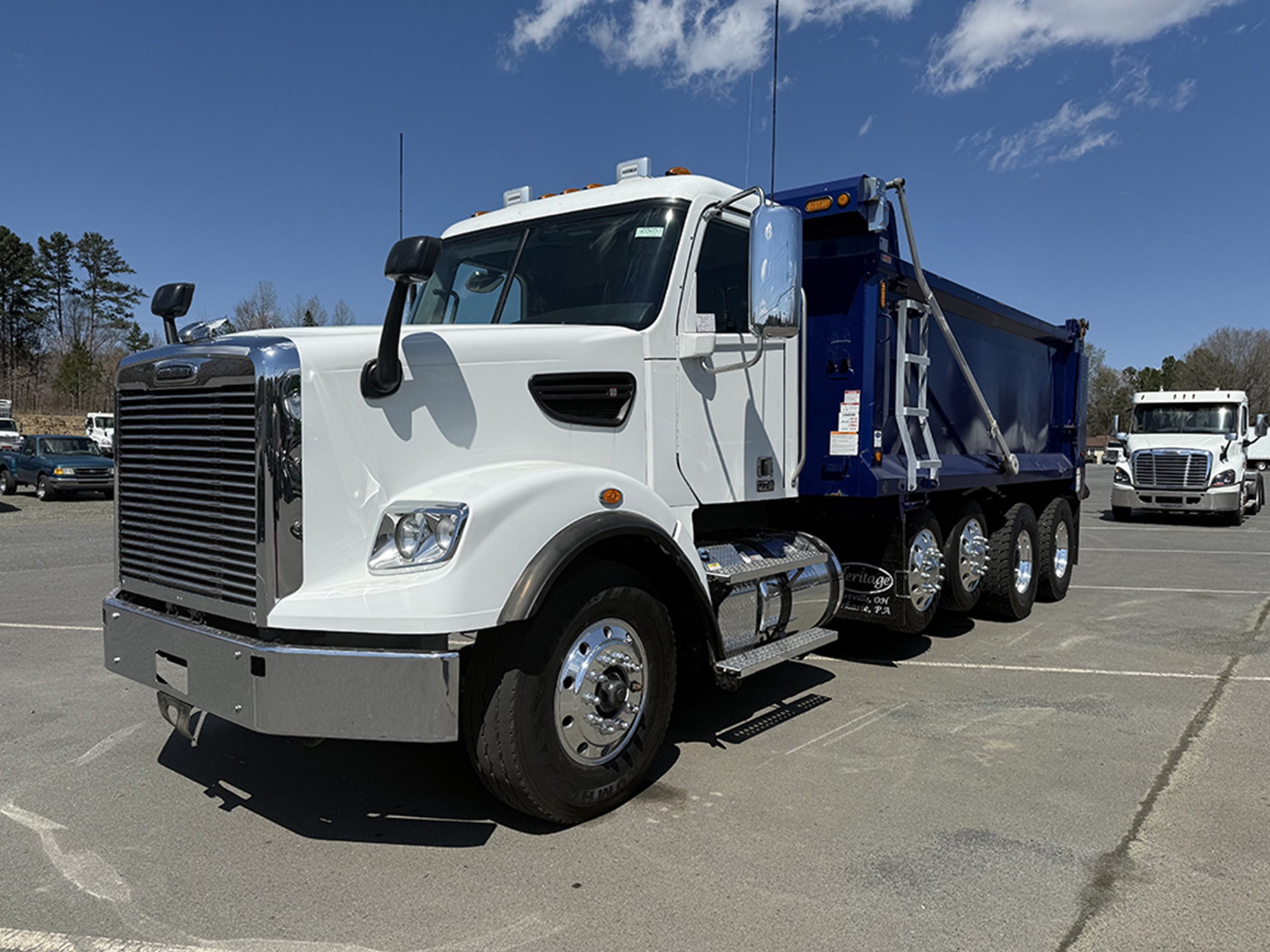 2023 Freightliner 122SD - image 1 of 6