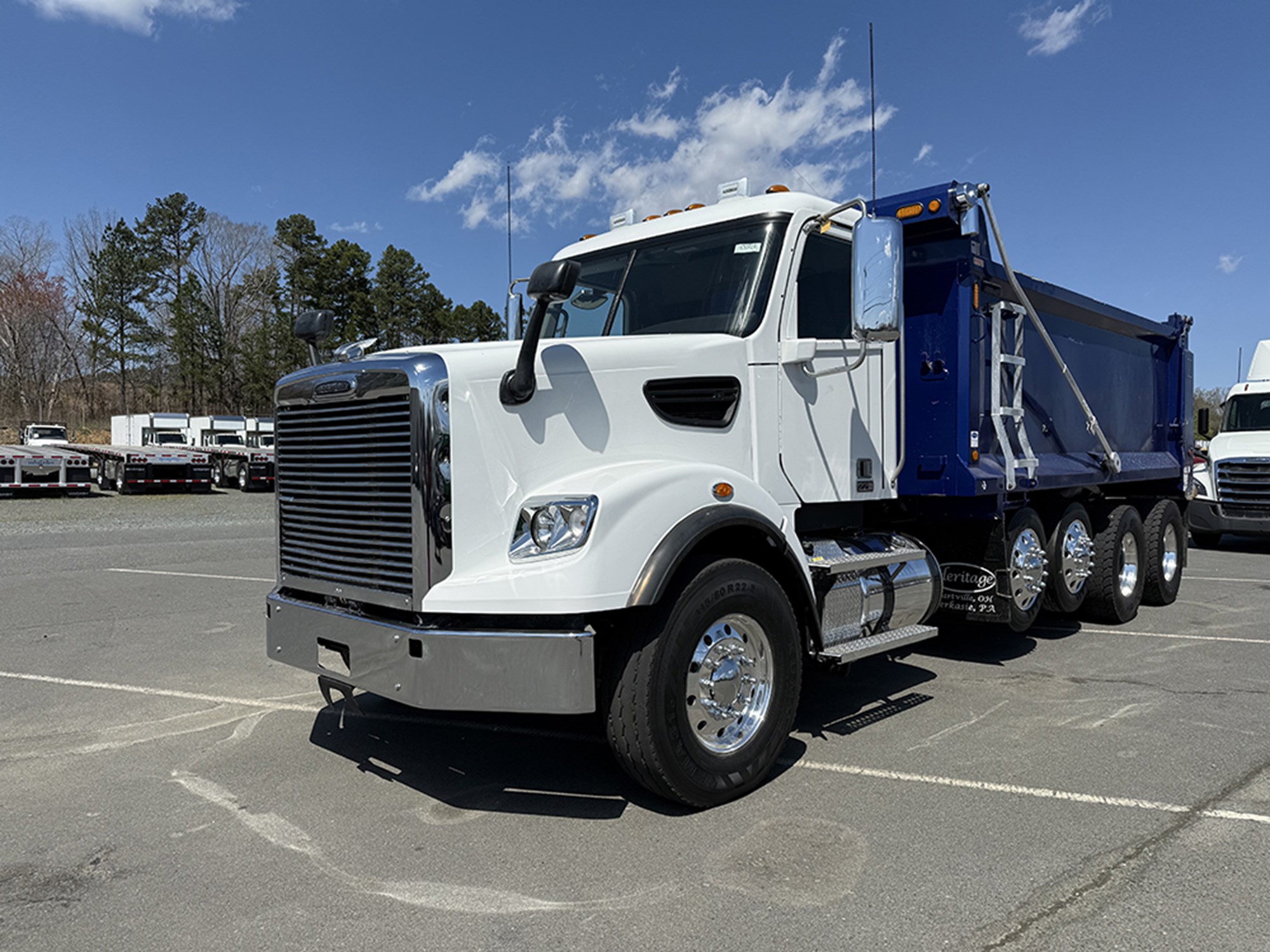 2023 Freightliner 122SD - image 1 of 6