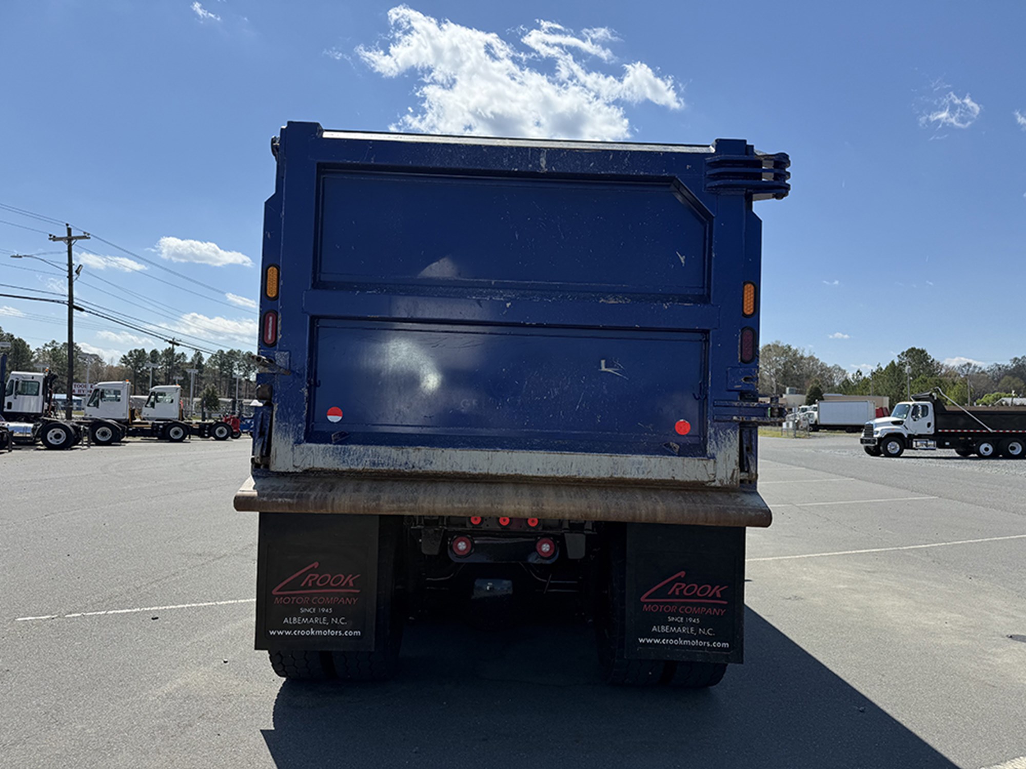 2023 Freightliner 122SD - image 5 of 6