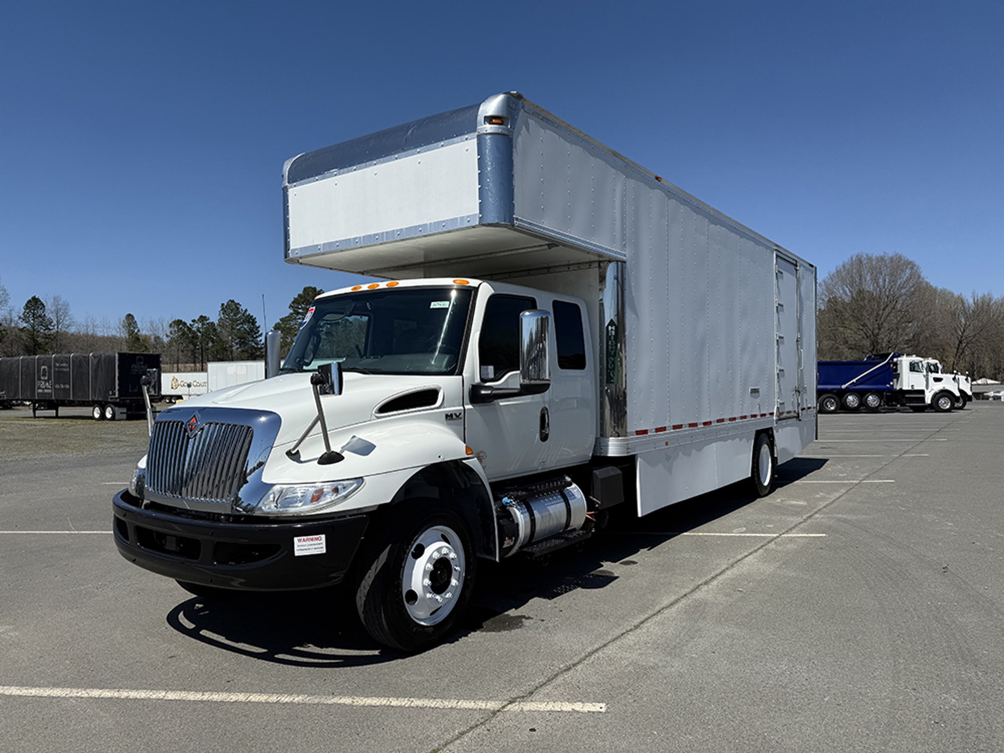 2020 International MV607 - image 1 of 6