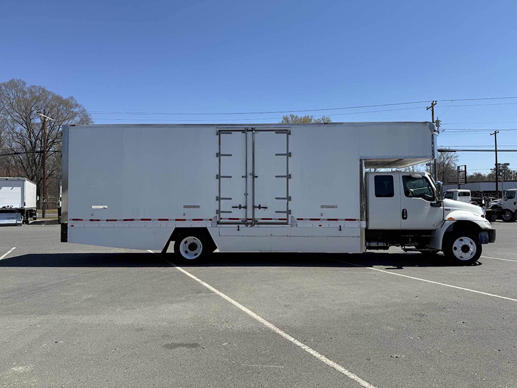 2020 International MV607 - image 3 of 6