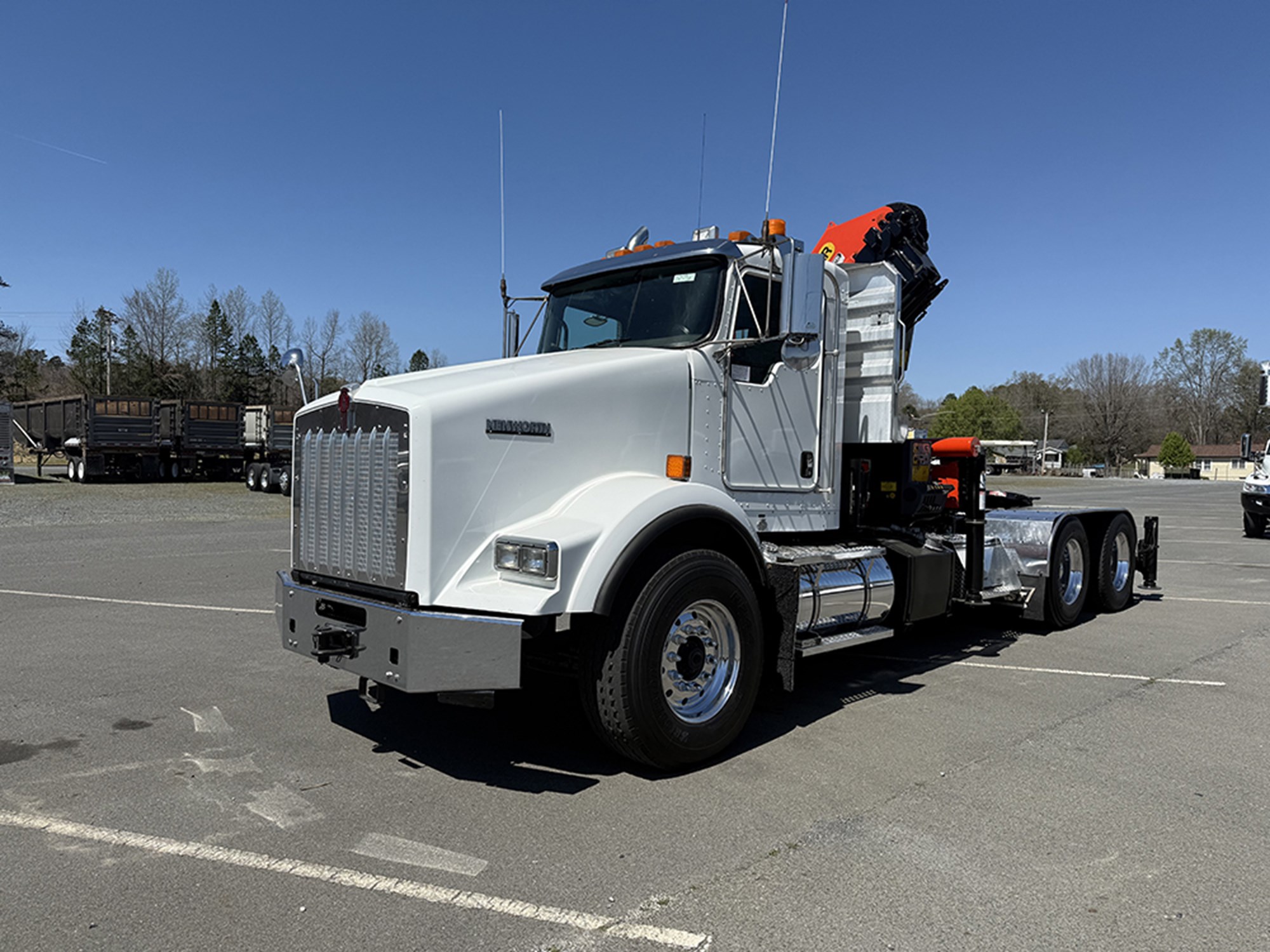 2015 Kenworth T8 Series - image 1 of 6