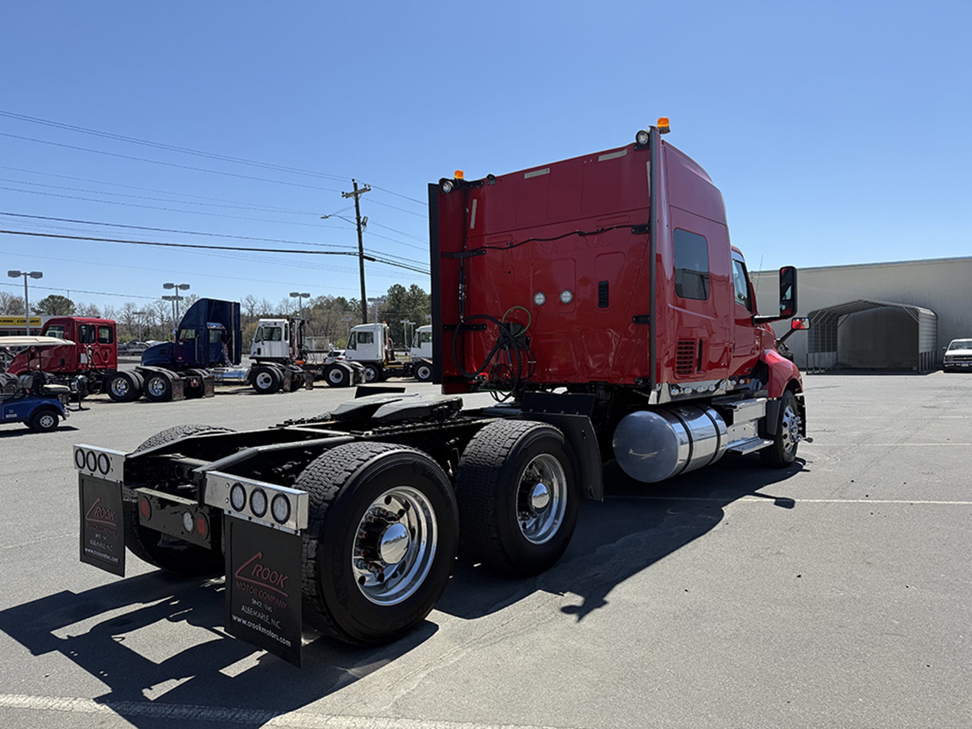 2018 International LT625 - image 4 of 6