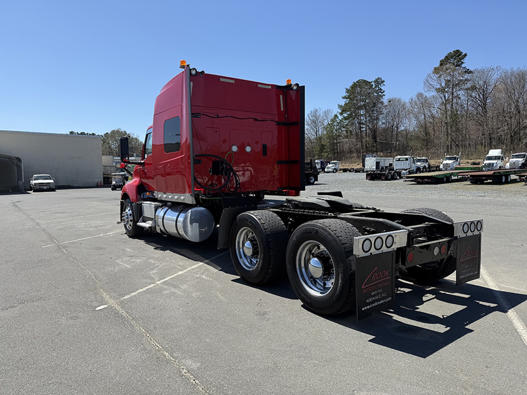 2018 International LT625 - image 6 of 6