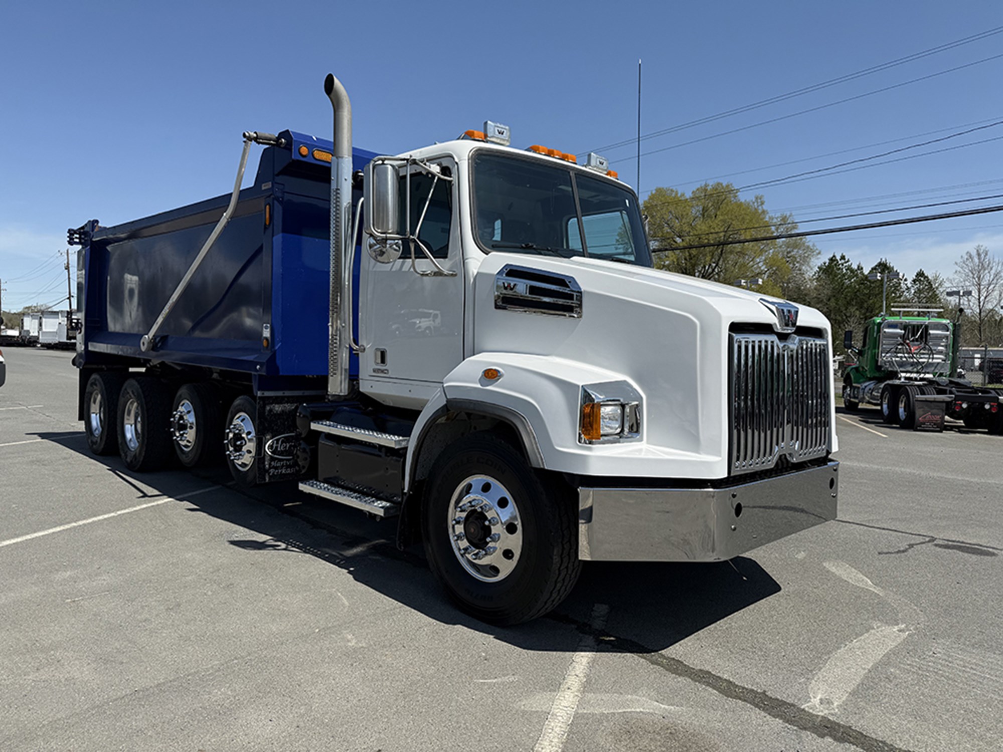 2023 Western Star 4700SB - image 2 of 6