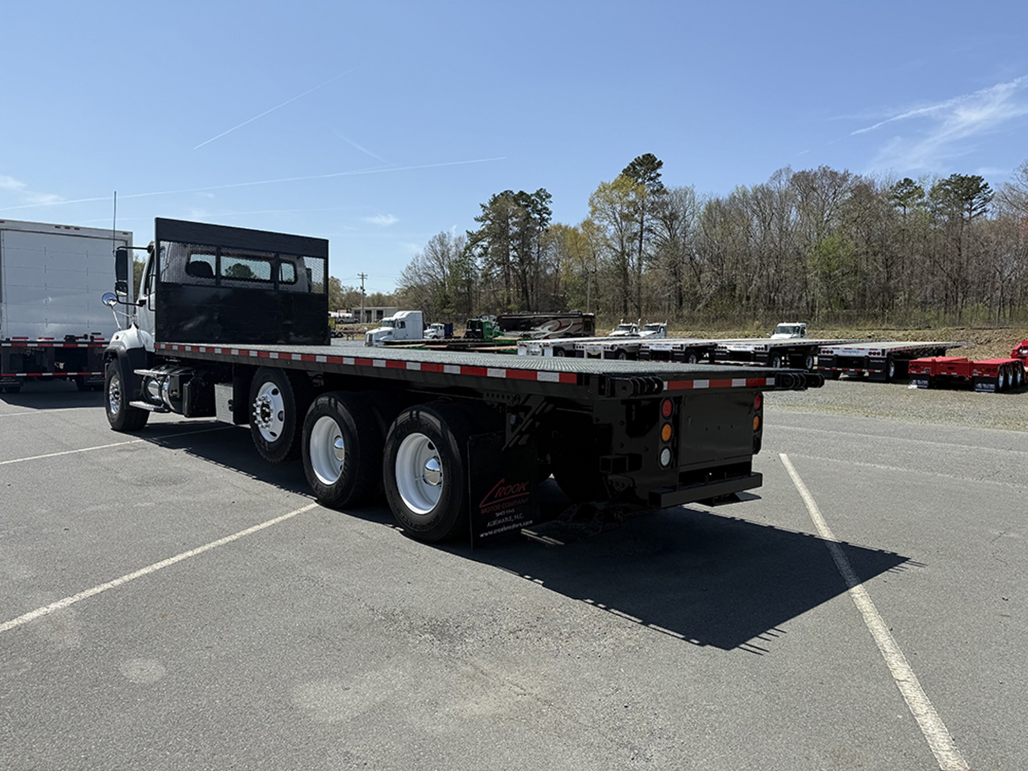 2018 Freightliner 108SD - image 6 of 6