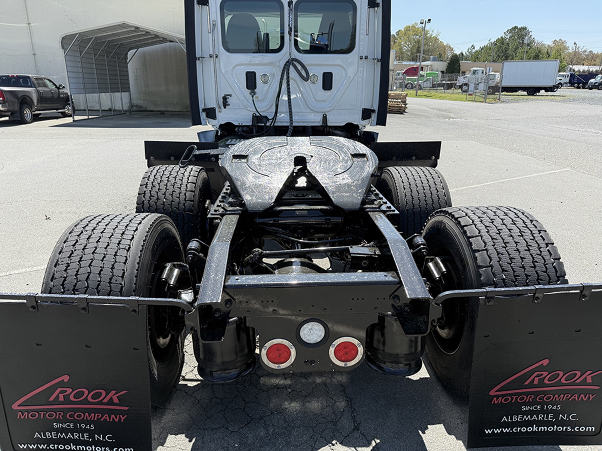 2014 Freightliner Cascadia - image 5 of 6
