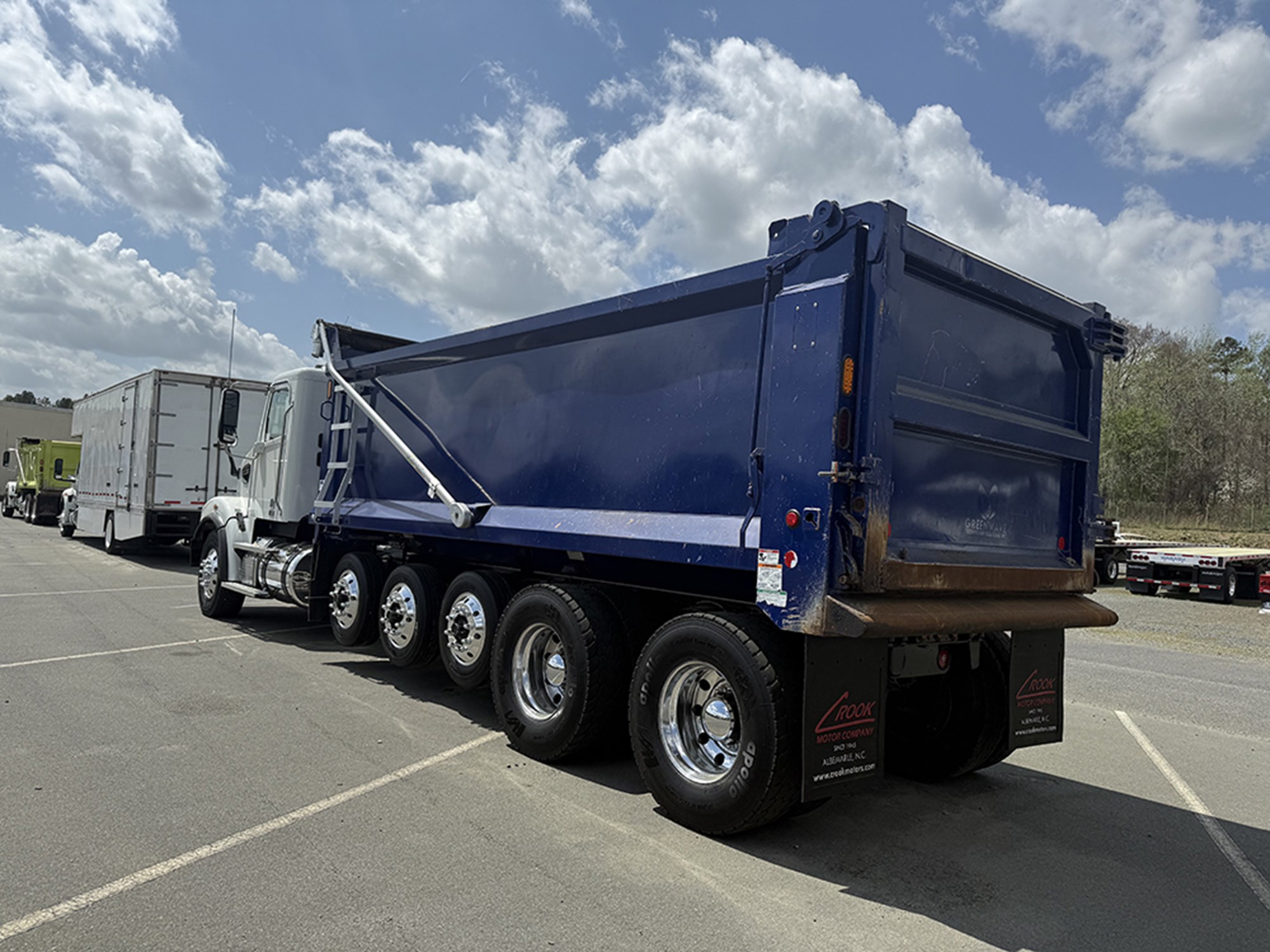 2023 Freightliner 122SD - image 6 of 6