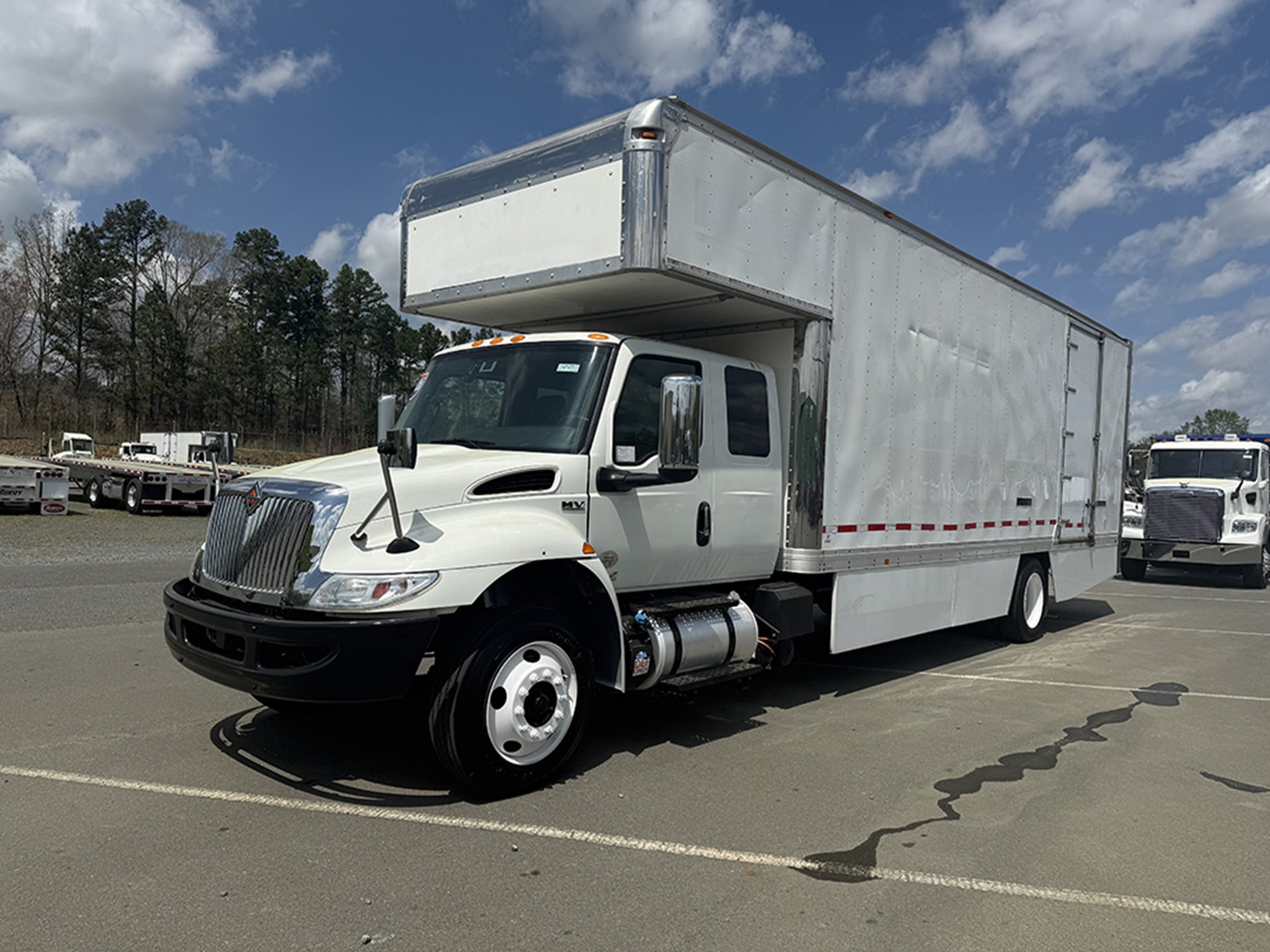 2020 International MV607 - image 1 of 6
