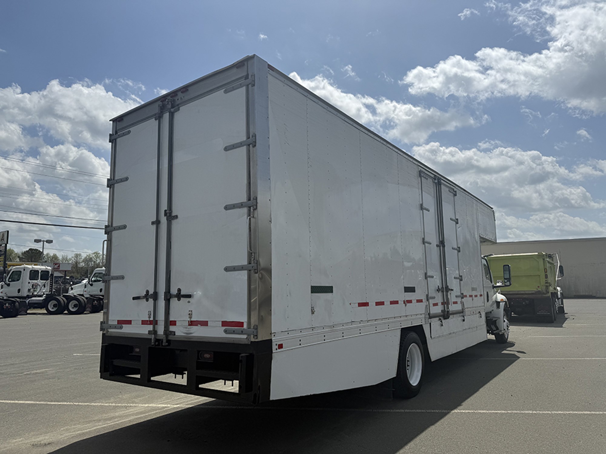 2020 International MV607 - image 4 of 6