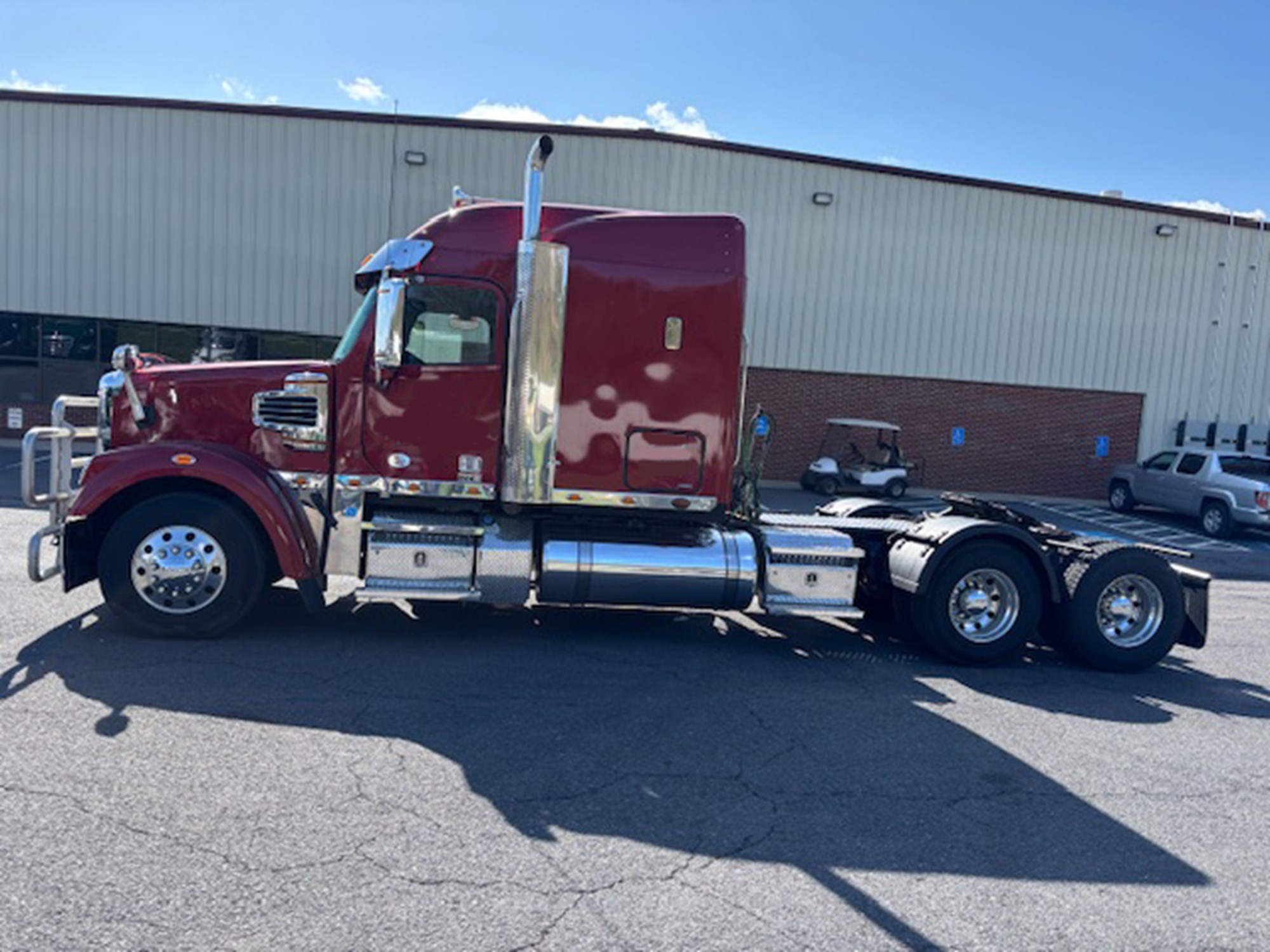 2023 FTL 122SD - image 2 of 6