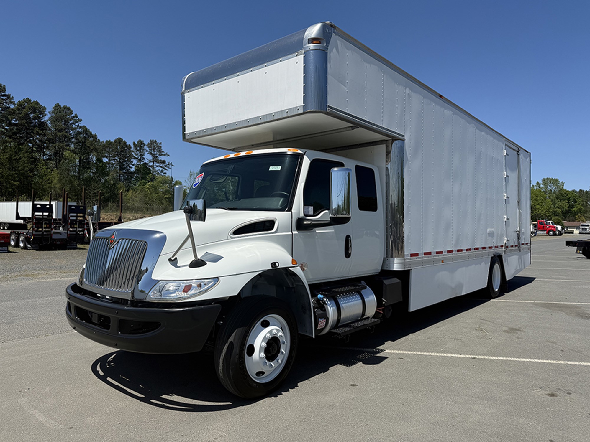 2020 International MV607 - image 1 of 6