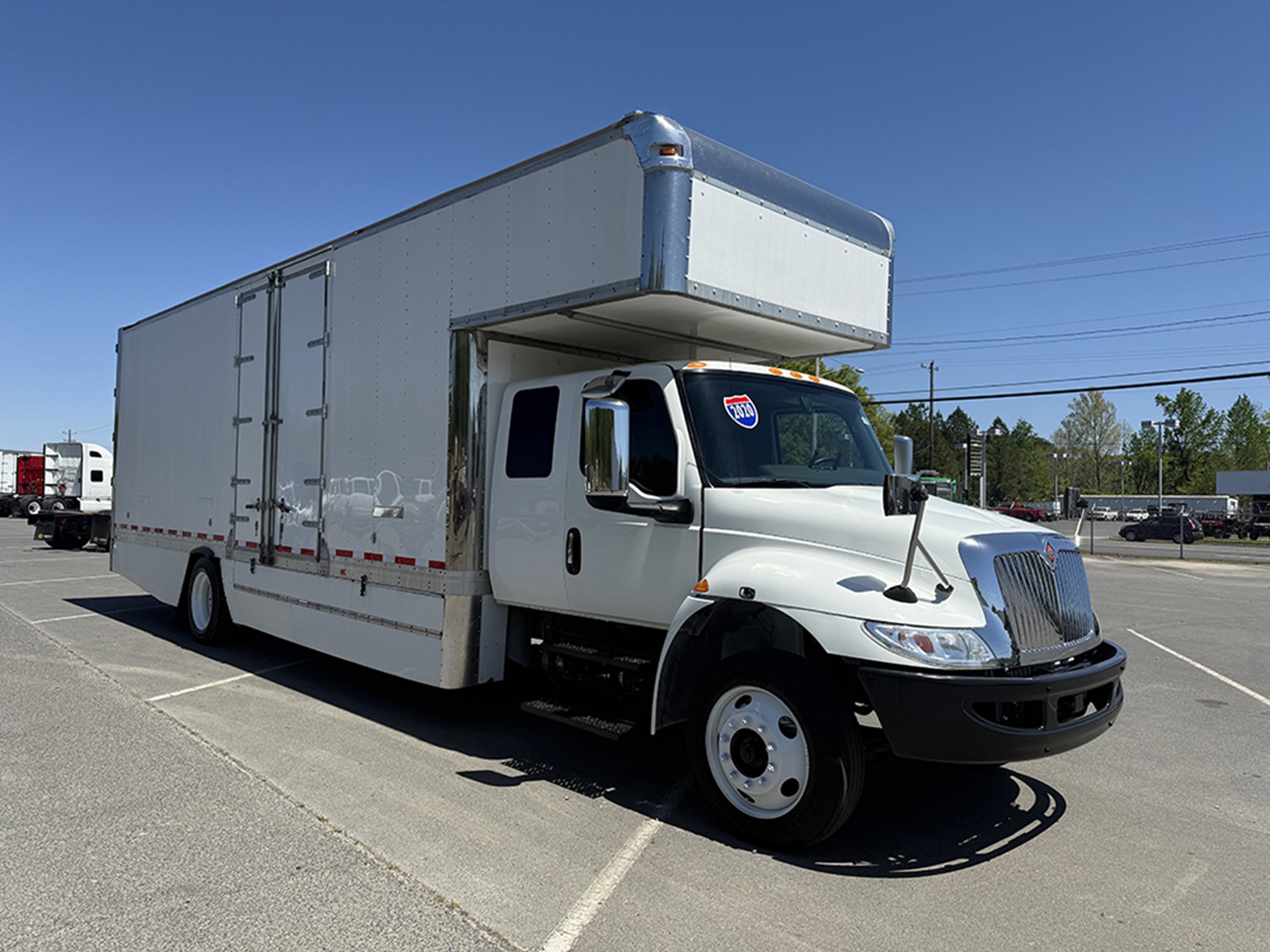 2020 International MV607 - image 2 of 6