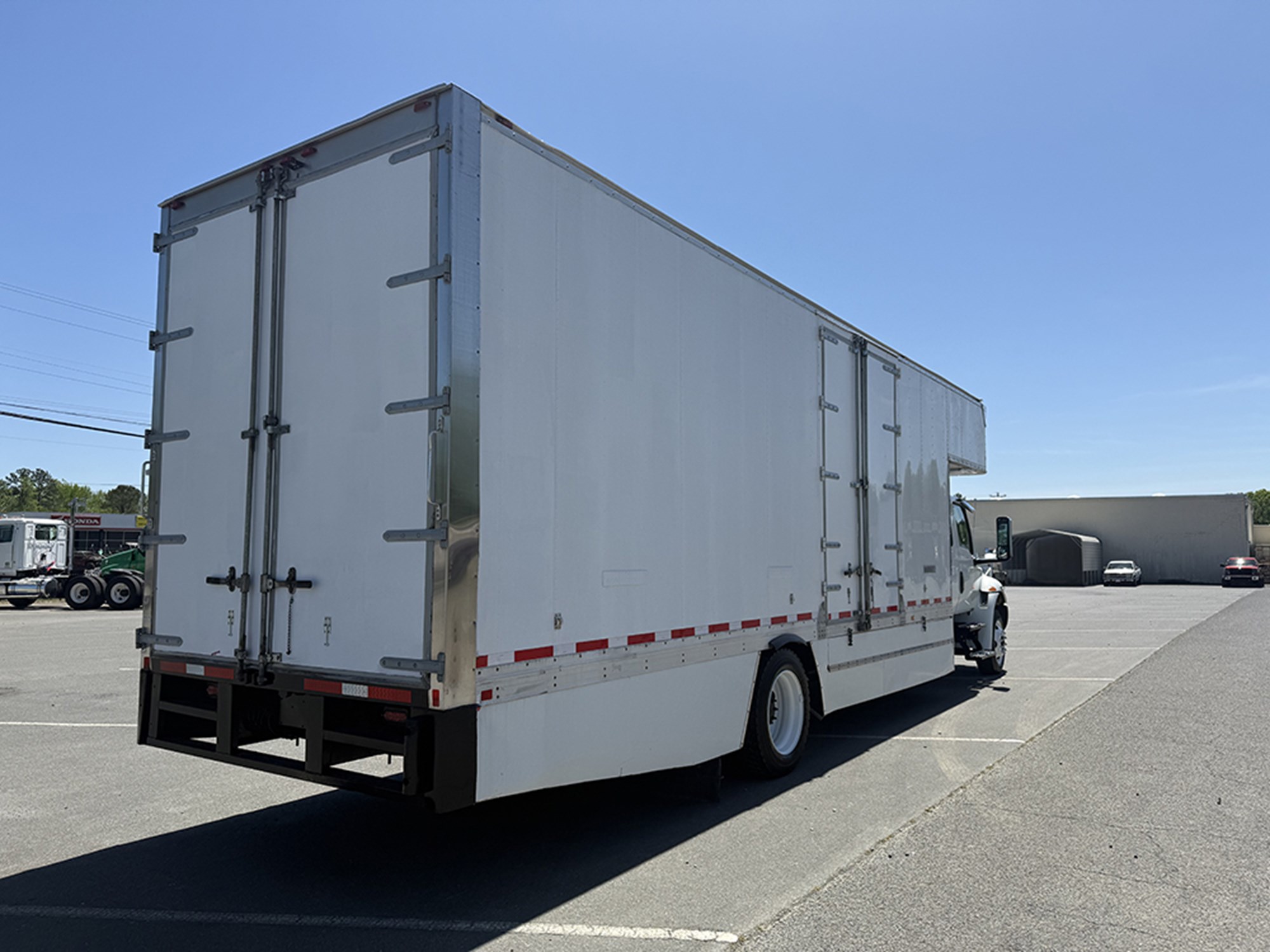 2020 International MV607 - image 4 of 6