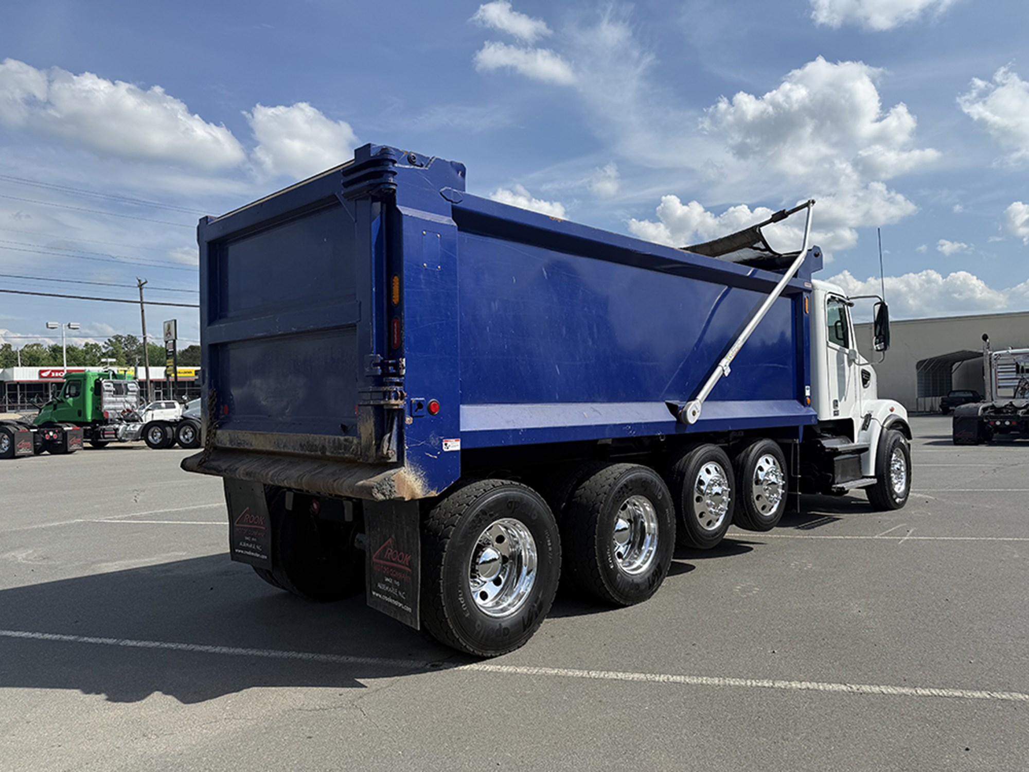 2023 Freightliner 122SD - image 4 of 6