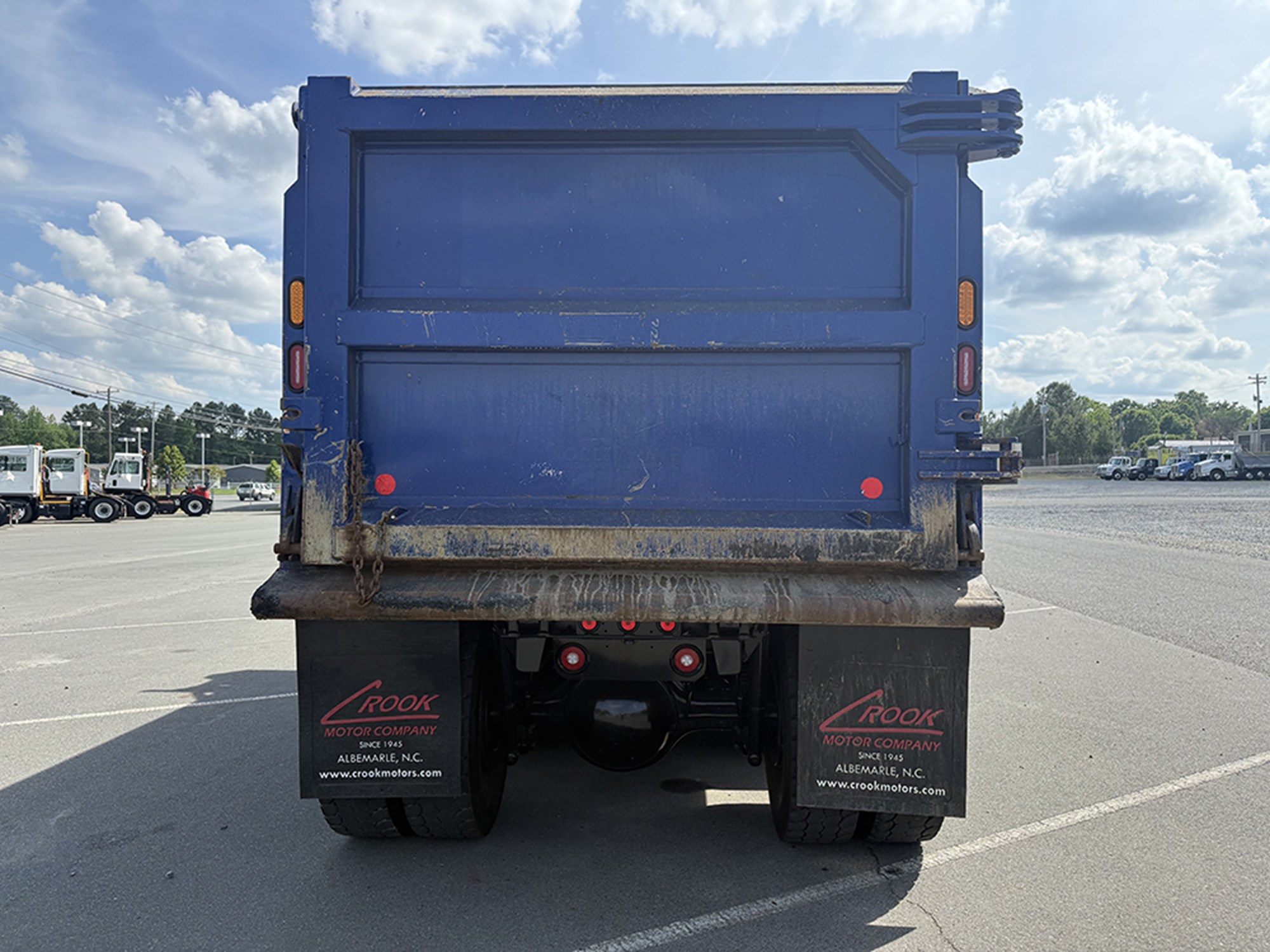 2023 Freightliner 122SD - image 5 of 6