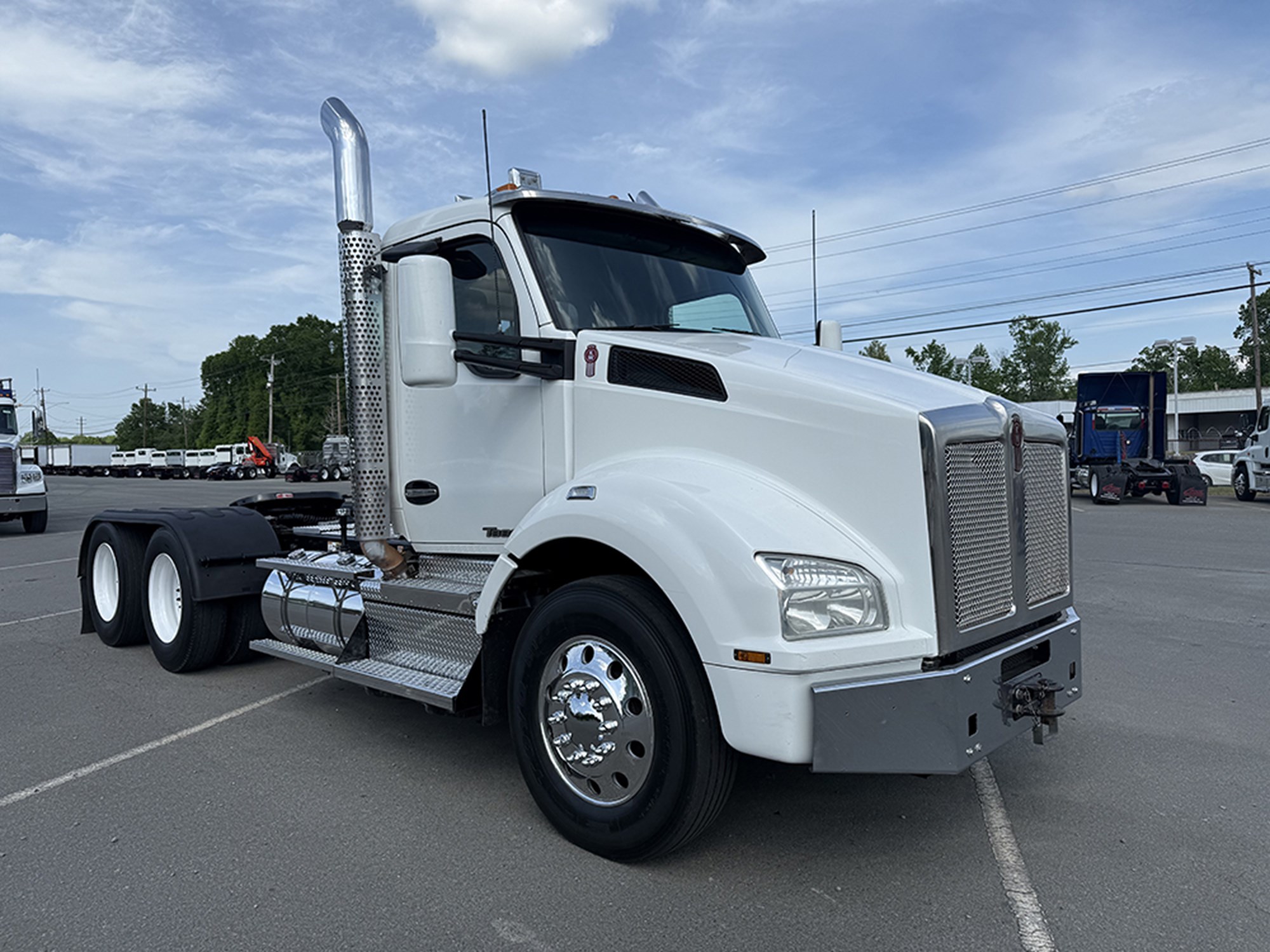 2020 Kenworth T880 - image 2 of 6