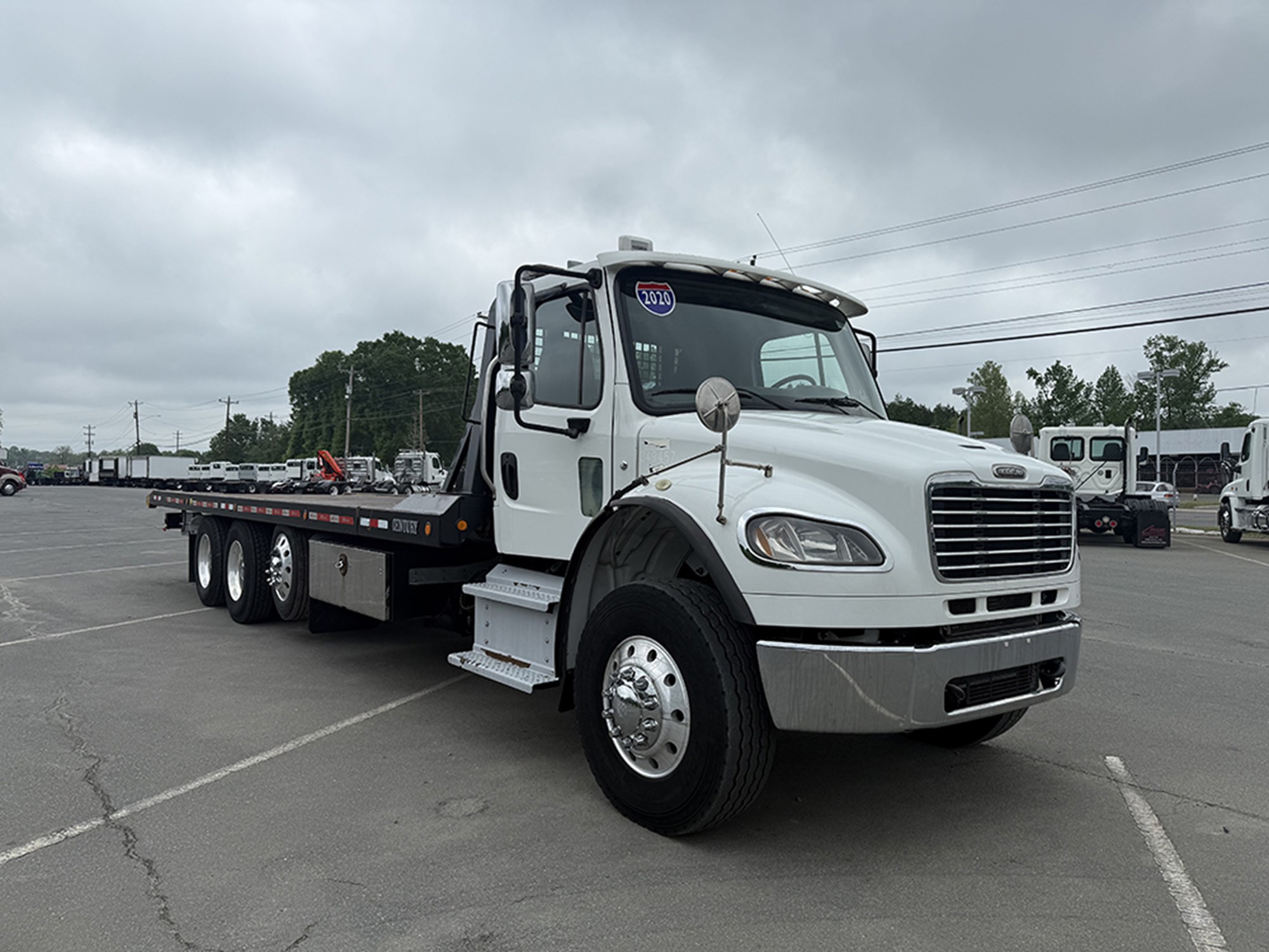 2020 Freightliner M2 - image 2 of 2