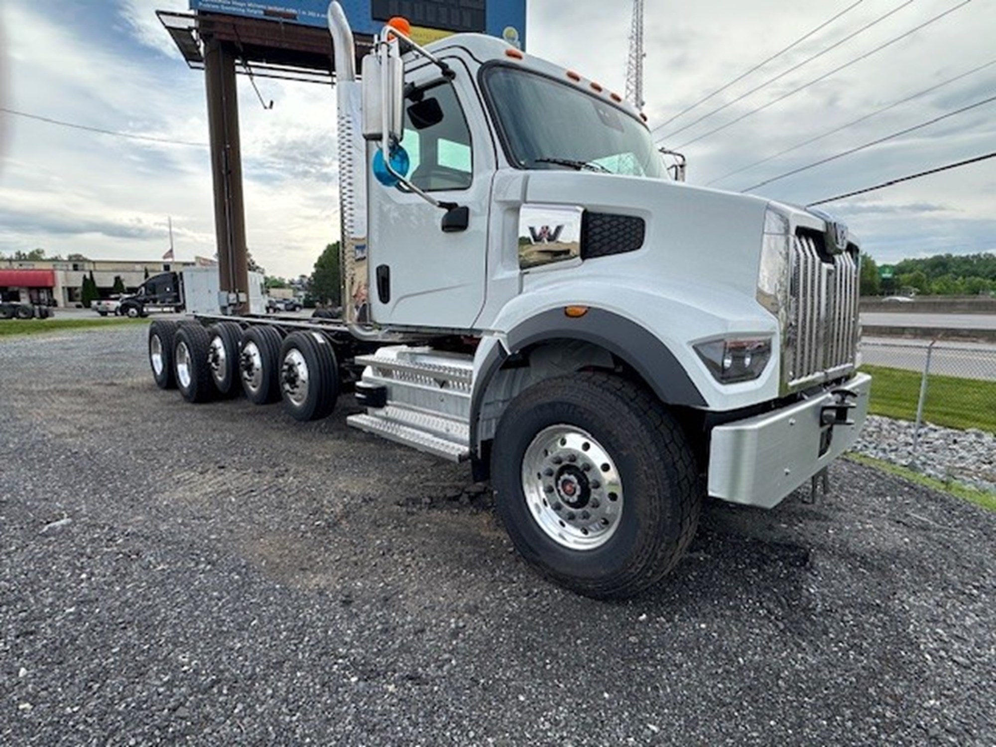 2026 Western Star 47X - image 1 of 2