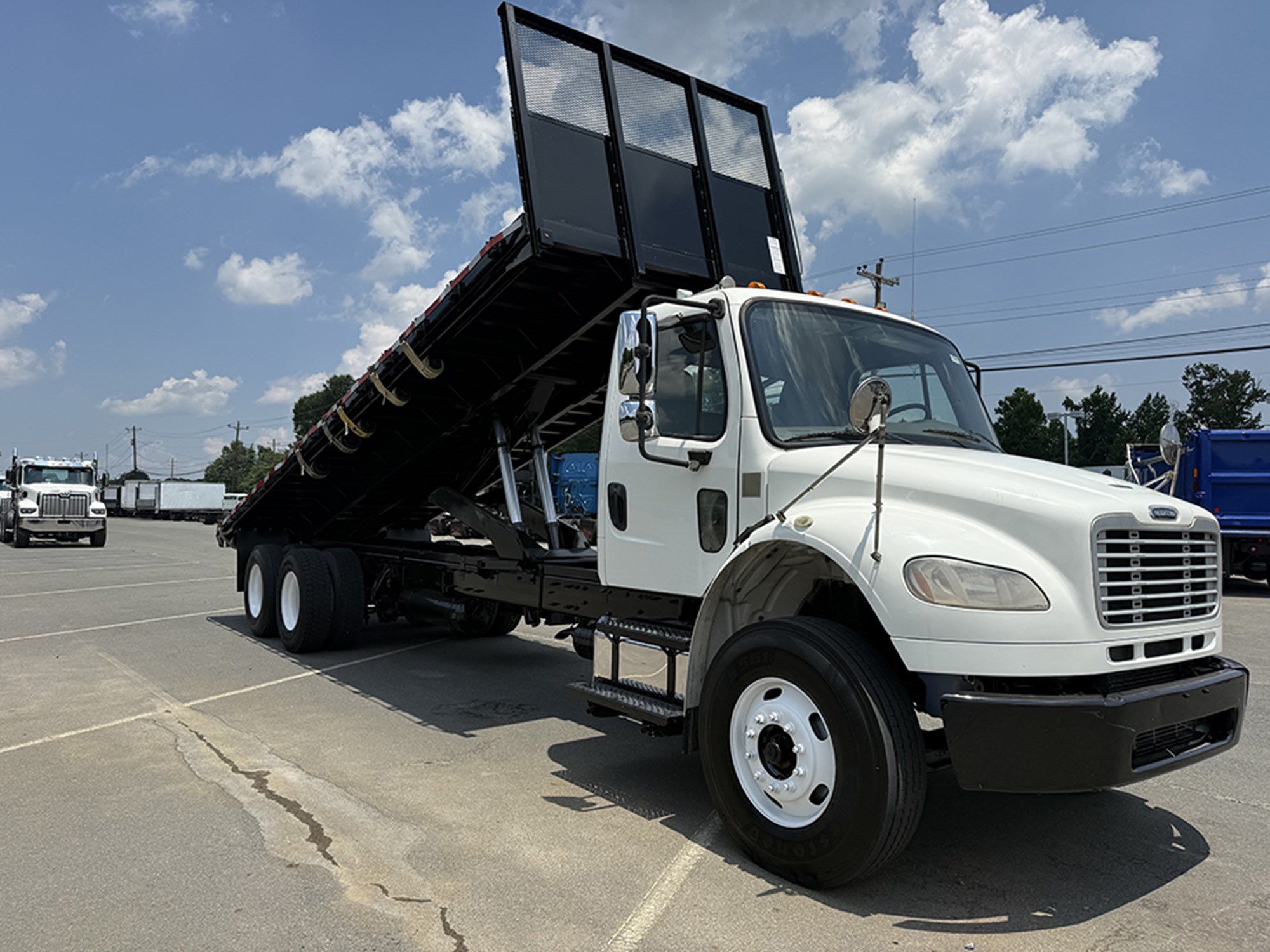 2020 Freightliner M2 2020 Freightliner M2 - image 2 of 6