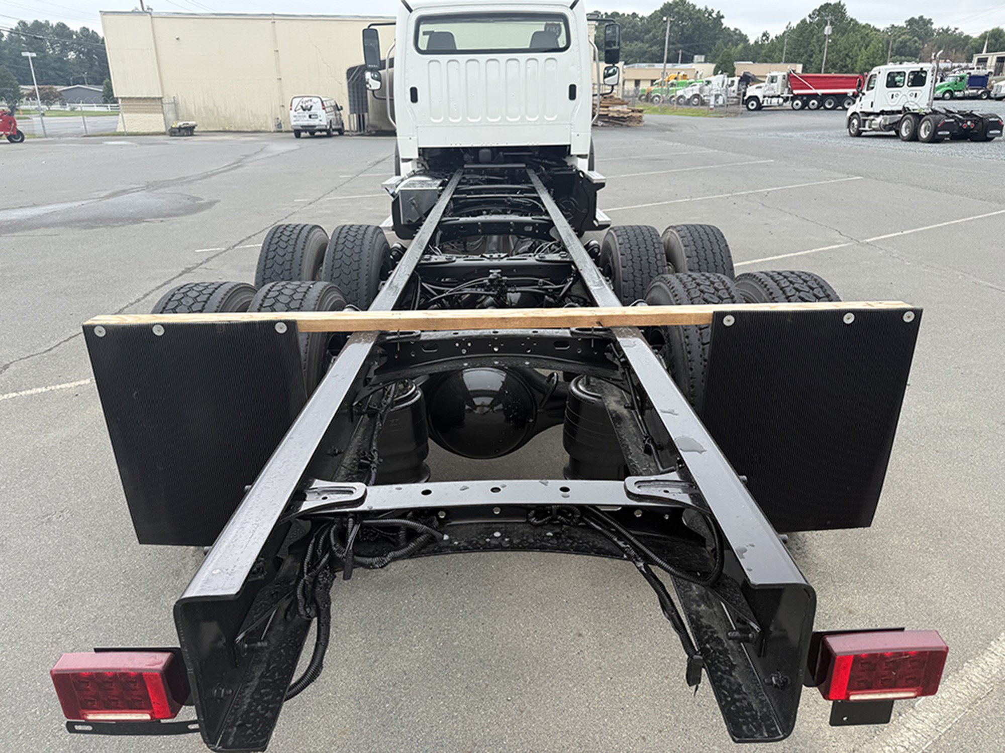 2012 Freightliner M2112 - image 5 of 6