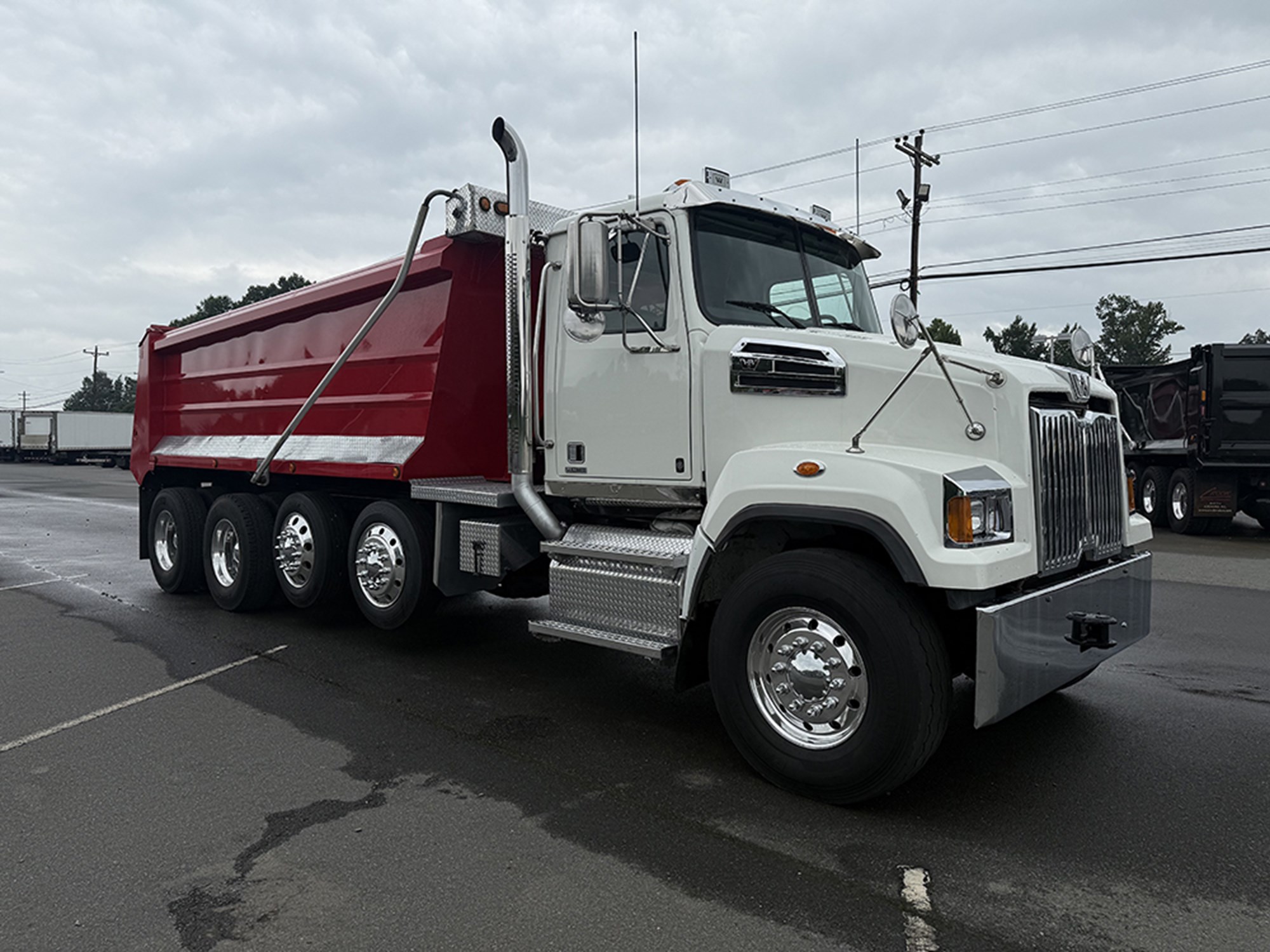 2019 Western Star 4700SF - image 2 of 6