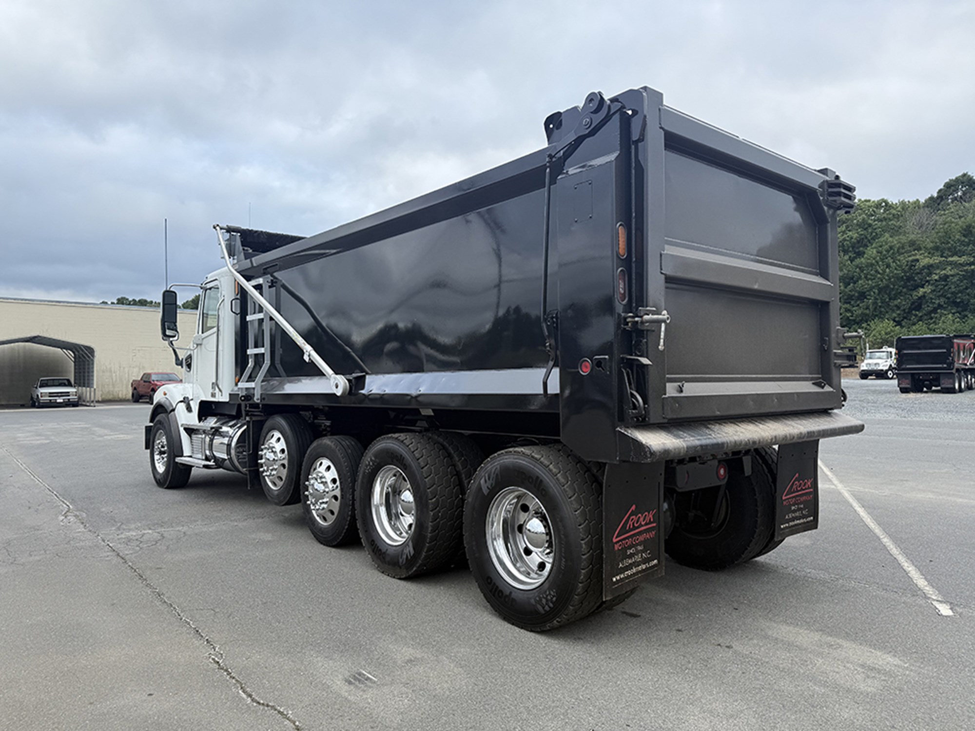 2023 Freightliner 122SD - image 6 of 6