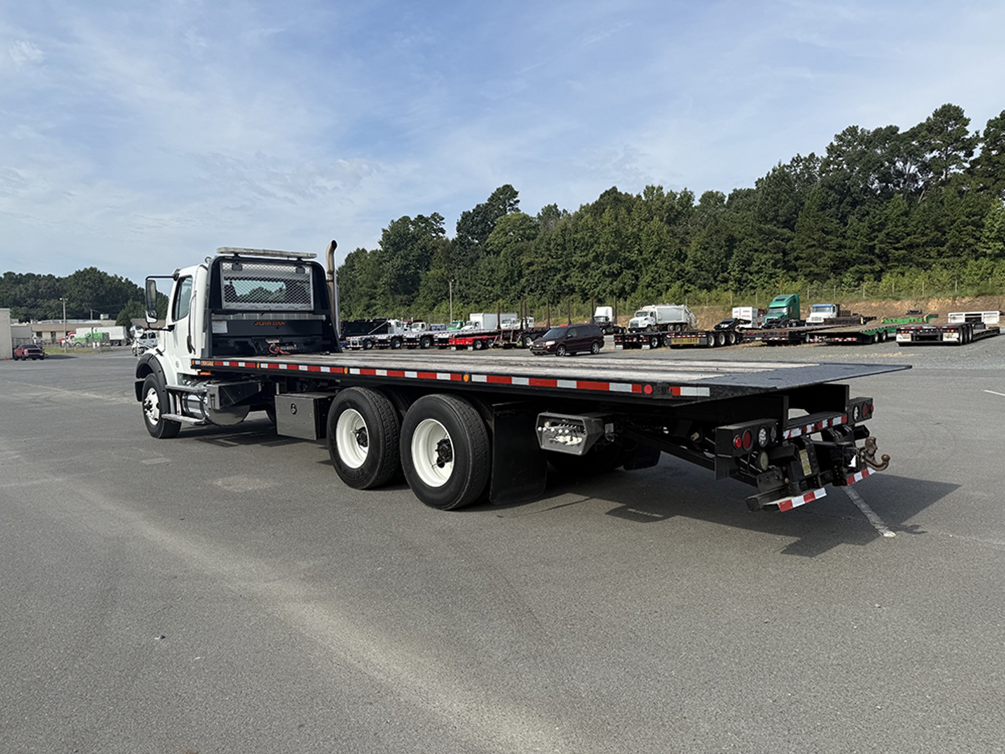 2016 Freightliner M2 112 - image 6 of 6