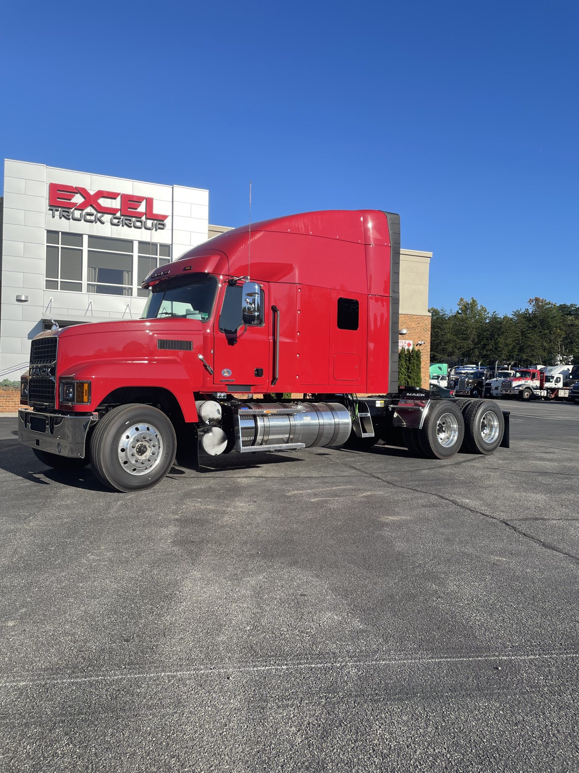2026 Mack Pinnacle - image 1 of 6