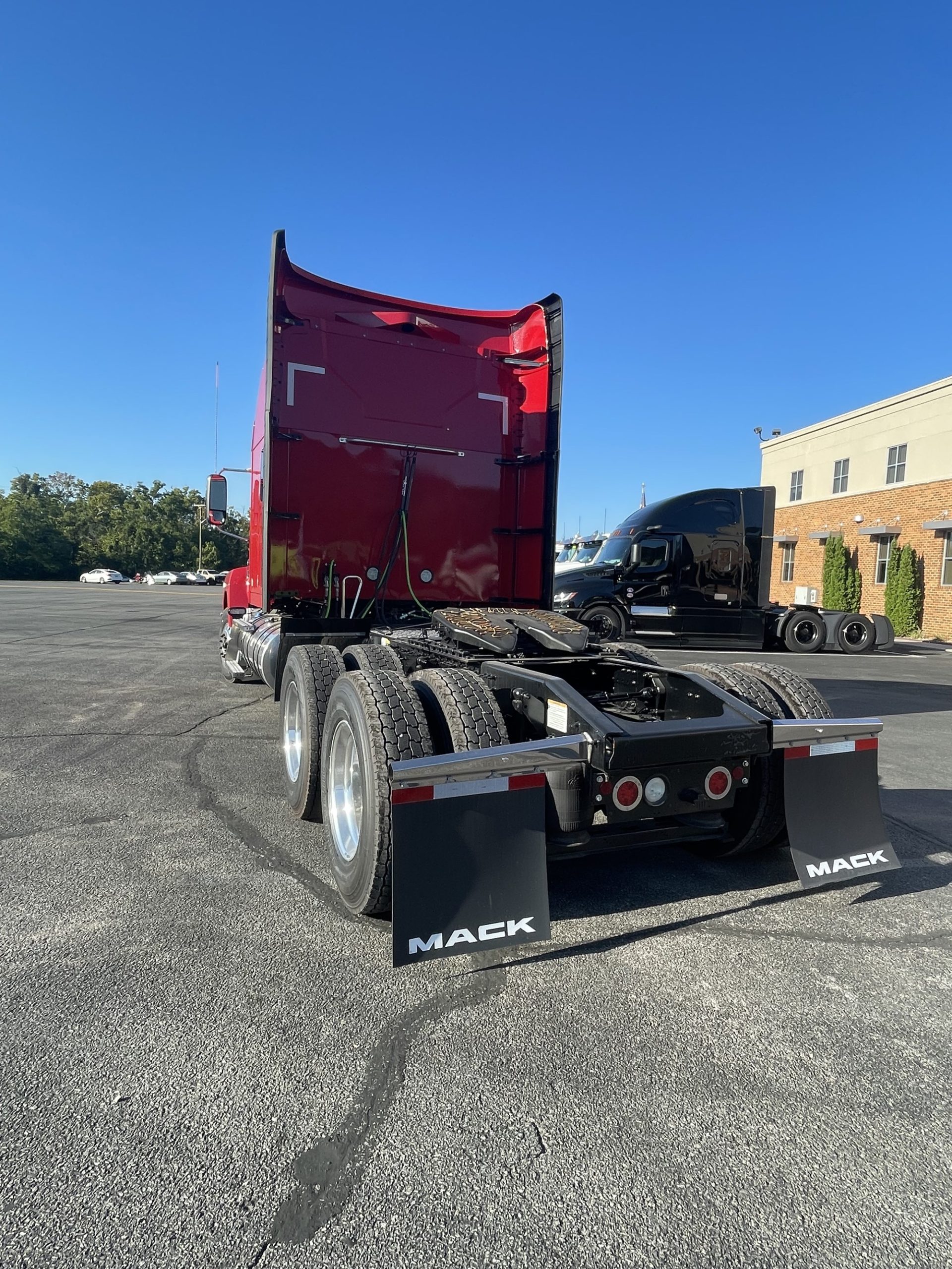 2026 Mack Pinnacle - image 3 of 6