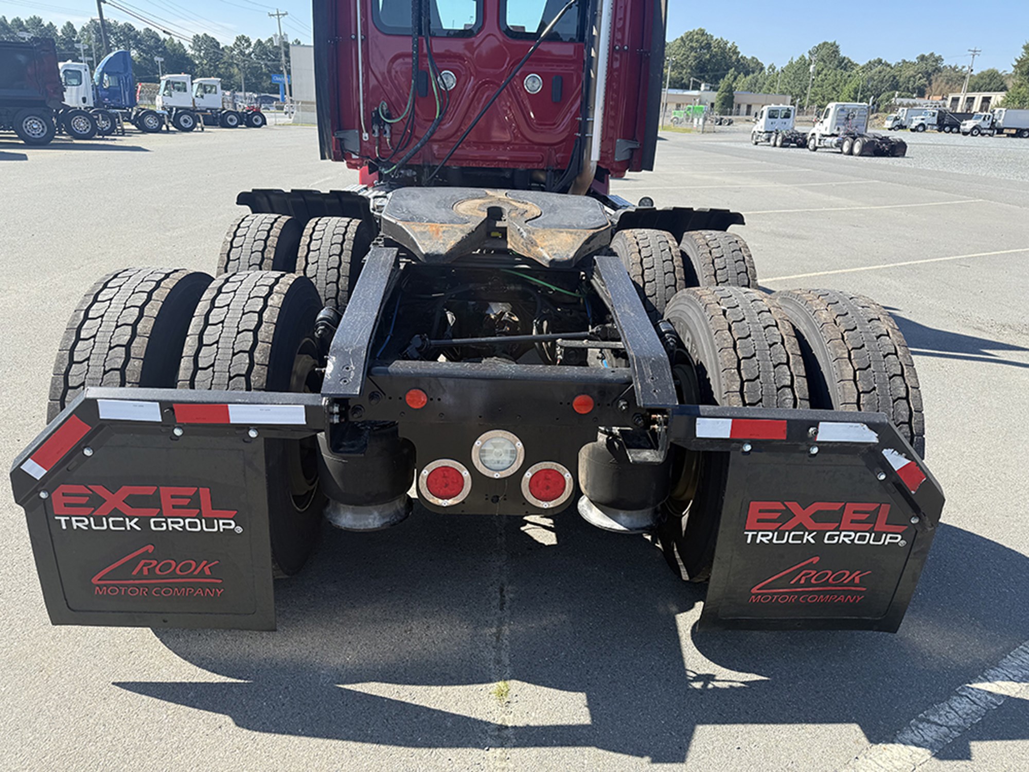 2021 Freightliner Cascadia 126 2021 Freightliner Cascadia 126 - image 5 of 6