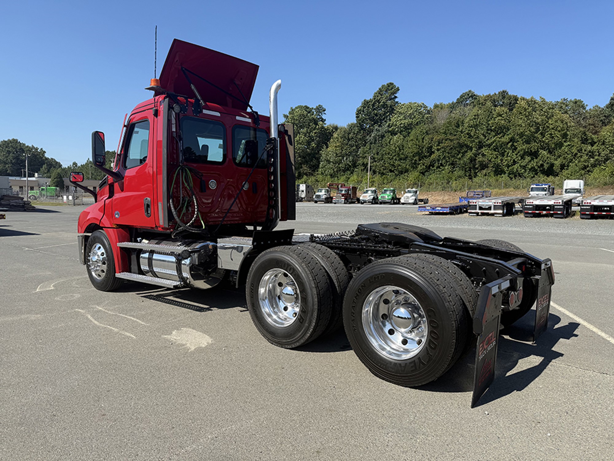 2021 Freightliner Cascadia 126 2021 Freightliner Cascadia 126 - image 6 of 6