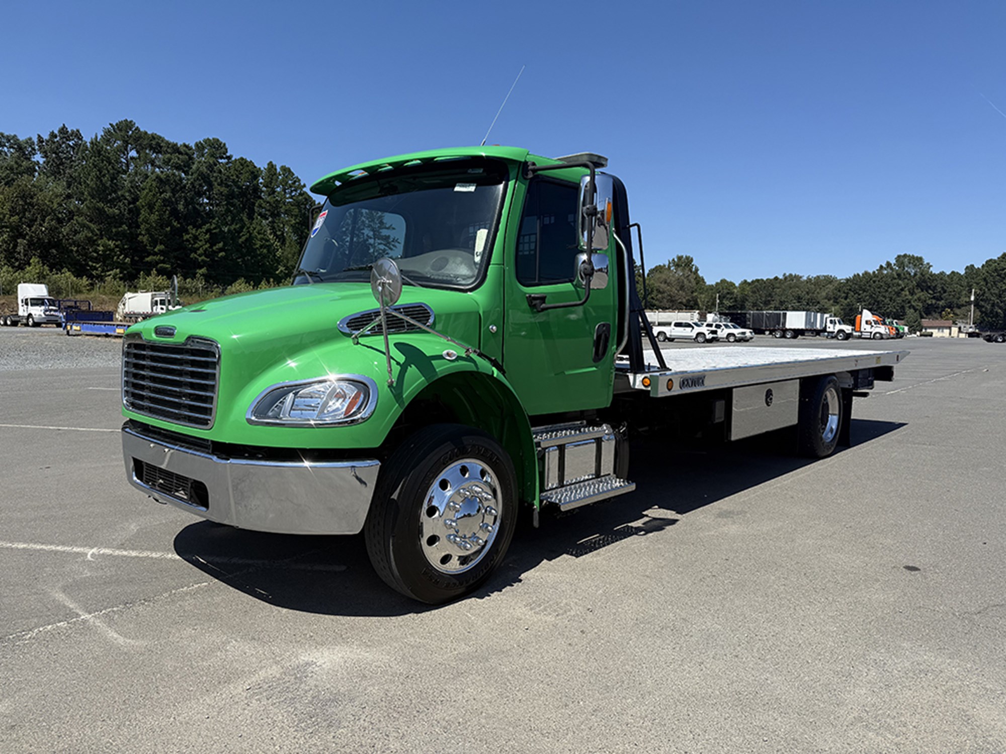 2020 Freightliner M2 2020 Freightliner M2 - image 1 of 6