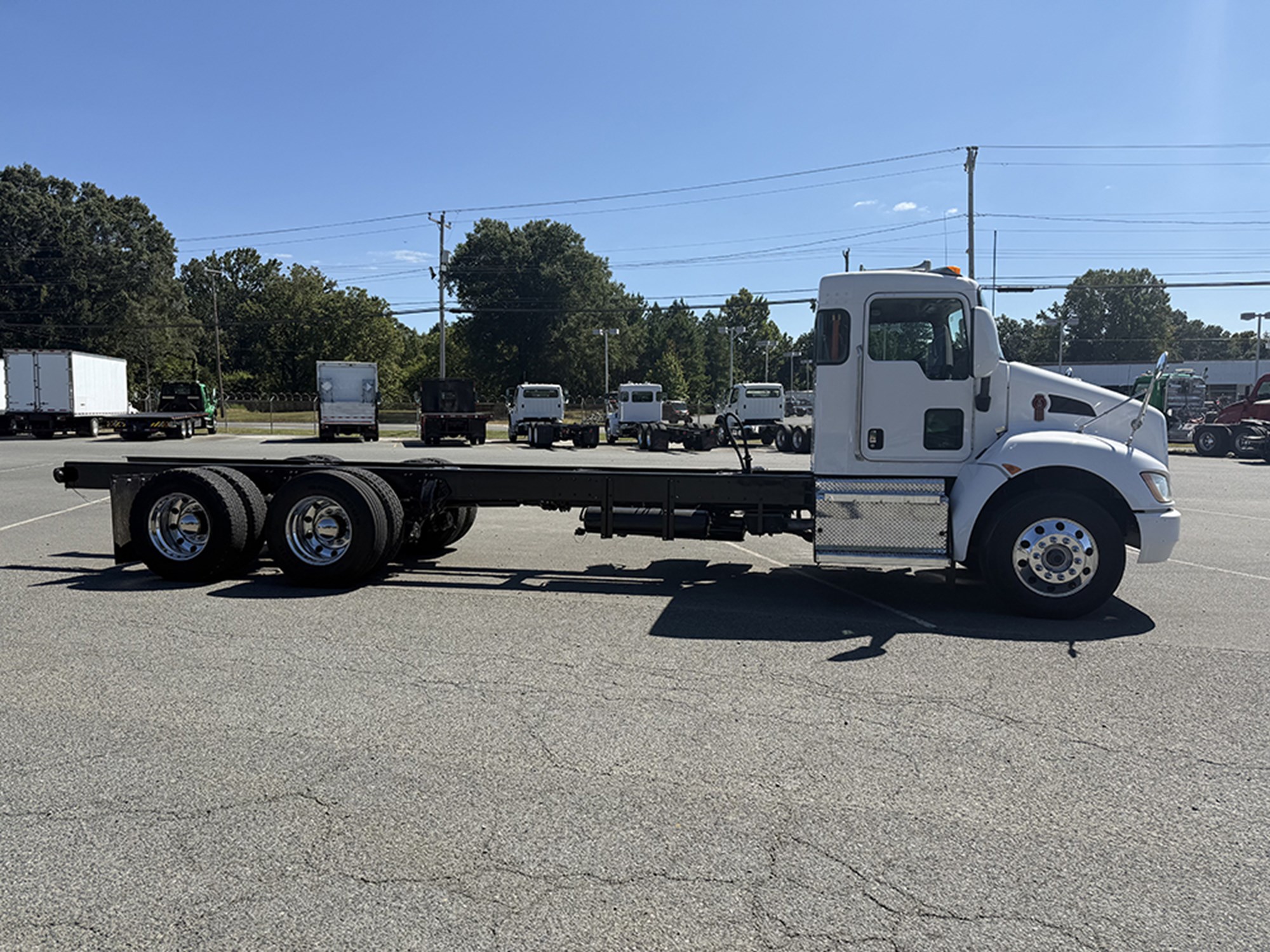 2012 Kenworth 370 2012 Kenworth 370 - image 3 of 6