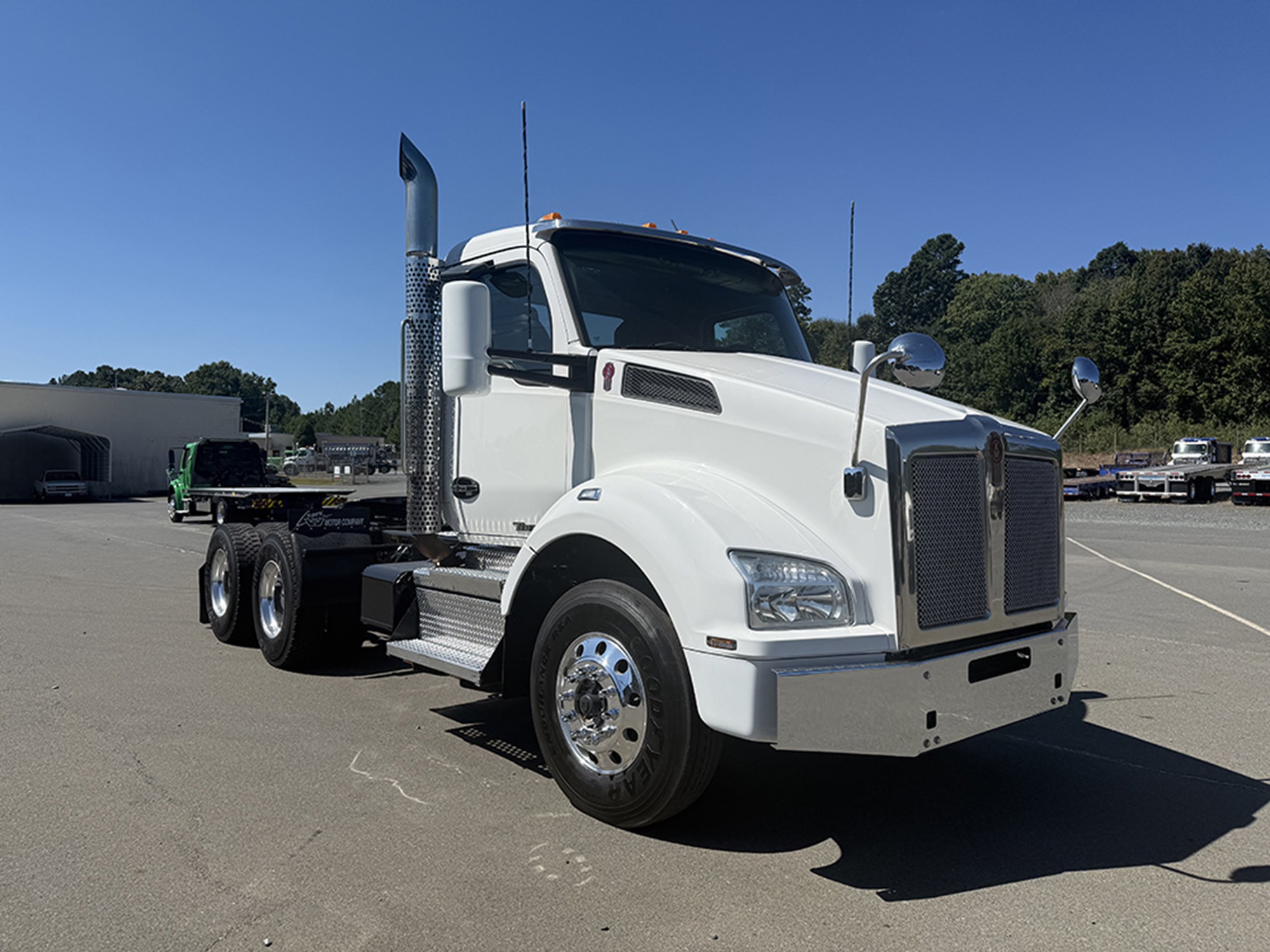 2019 Kenworth T880 2019 Kenworth T880 - image 2 of 6