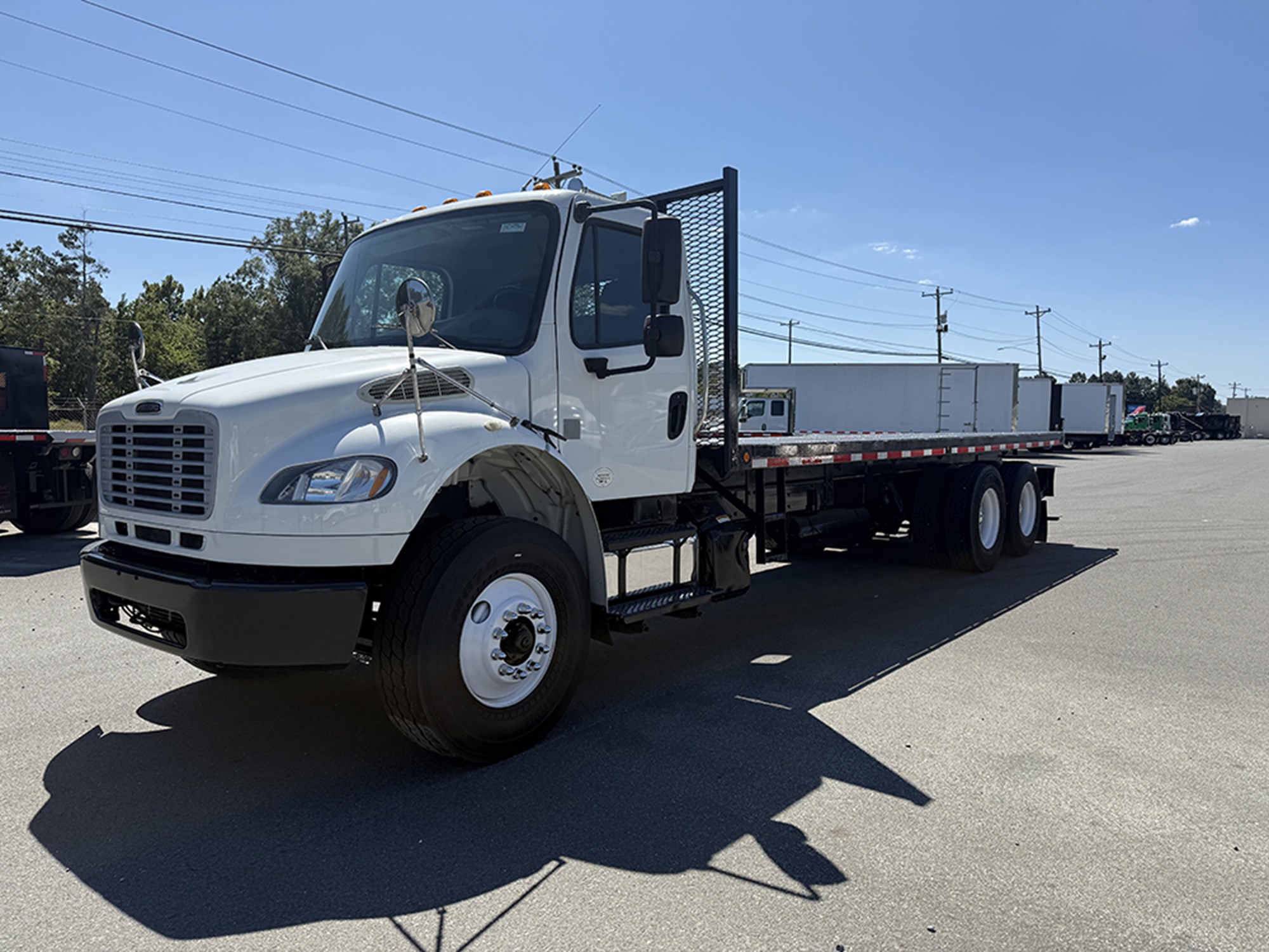 2013 Freightliner M2 2013 Freightliner M2 - image 1 of 6
