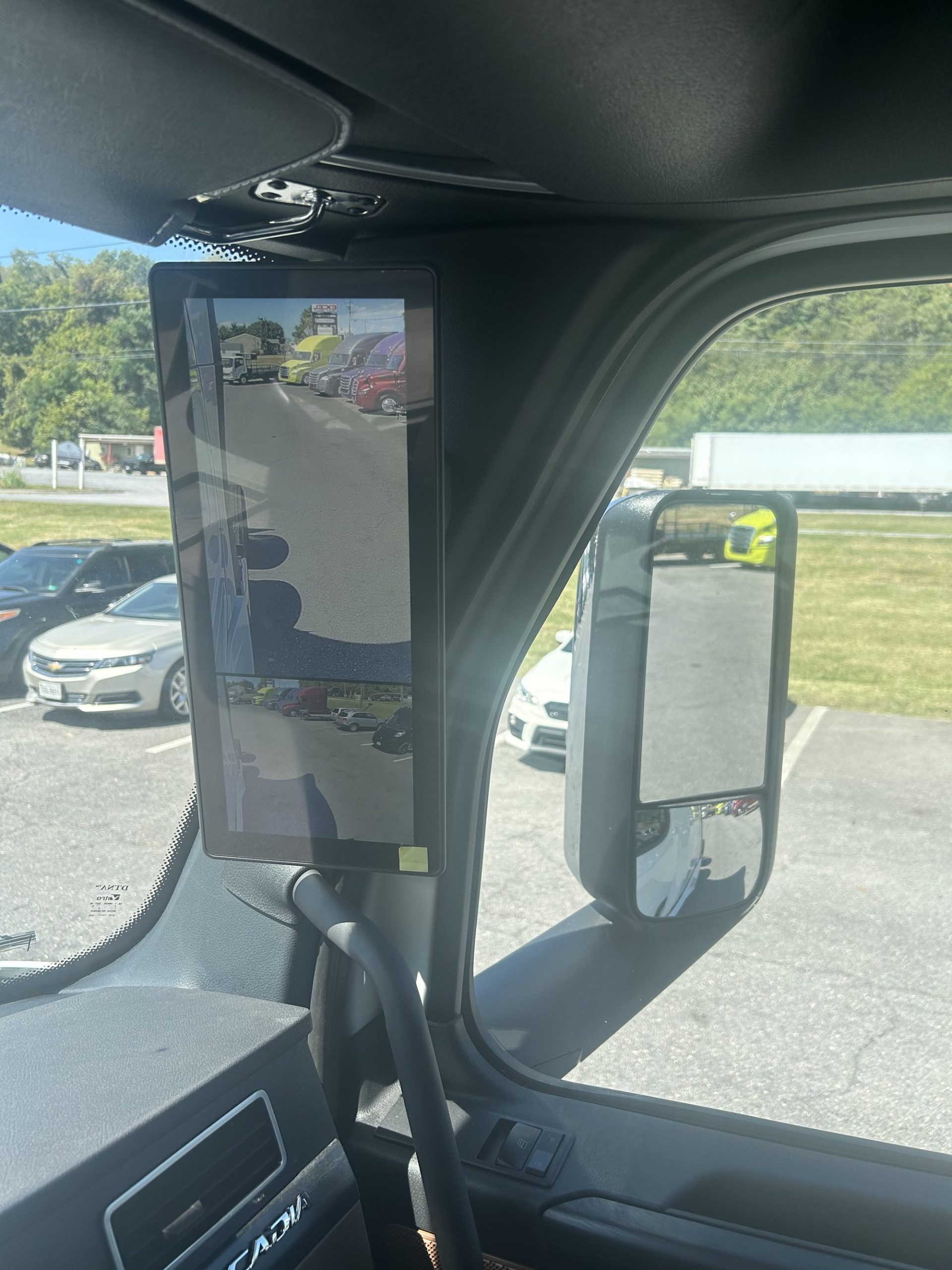 2026 Freightliner PJ126SLP - image 5 of 6