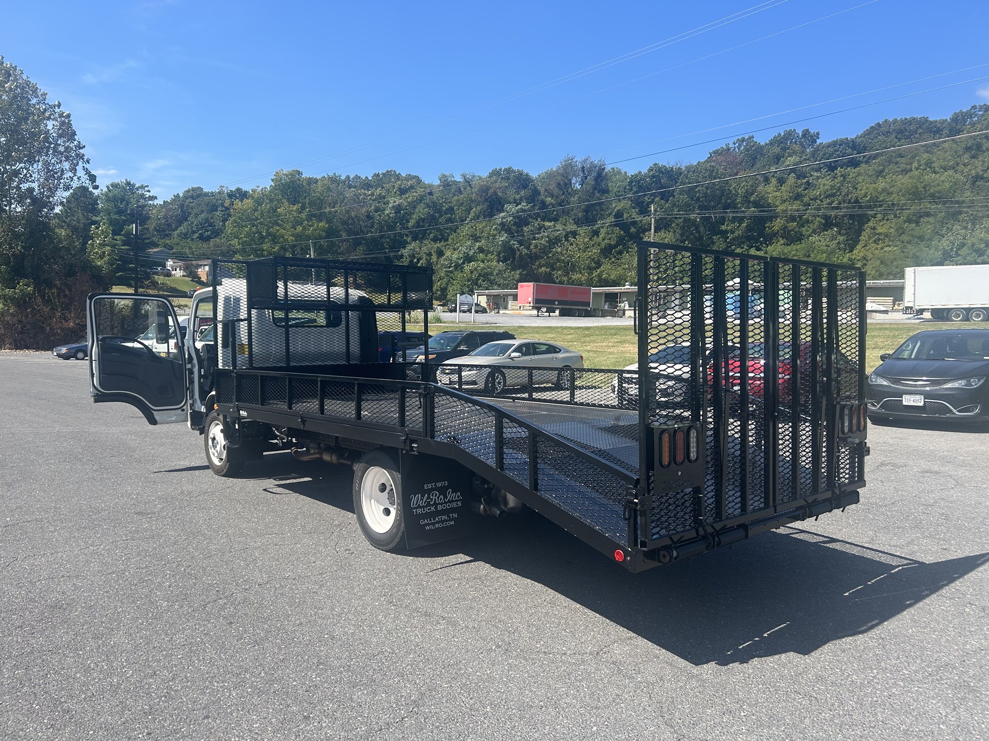 2025 Isuzu NRR - image 3