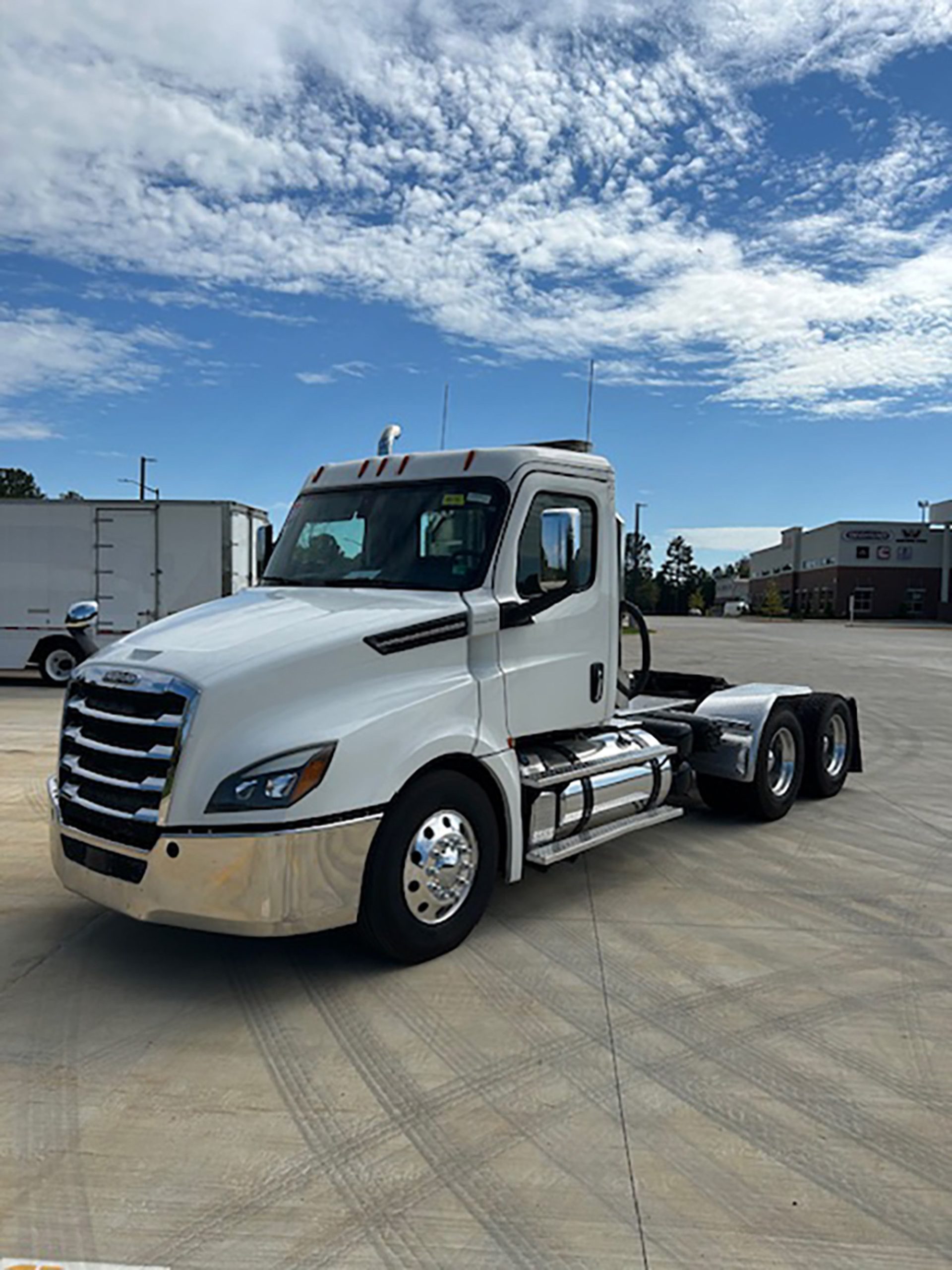 2019 Freightliner Cascadia 126 2019 Freightliner Cascadia 126 - image 1 of 6
