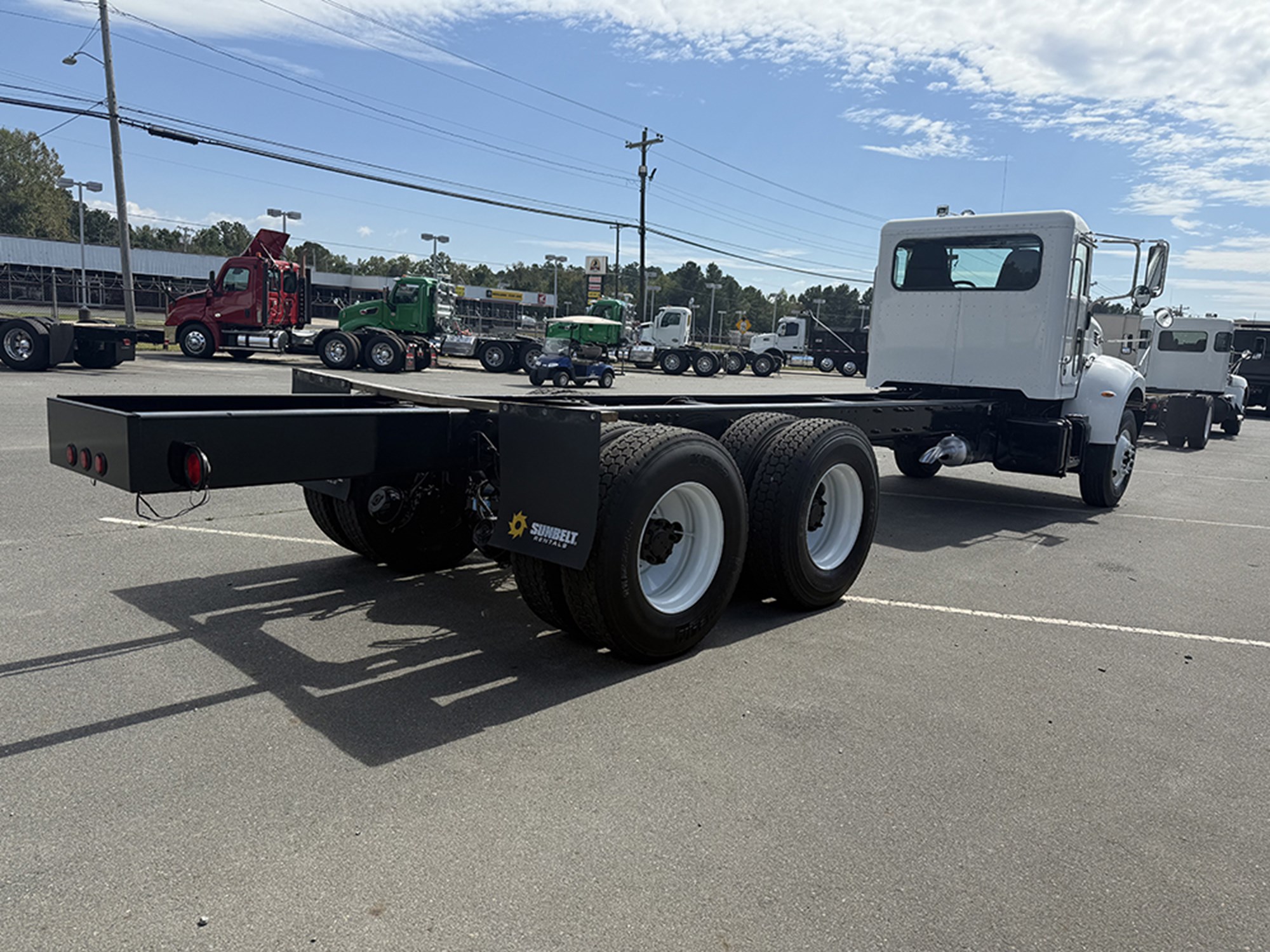 2007 Peterbilt 340 2007 Peterbilt 340 - image 4 of 6