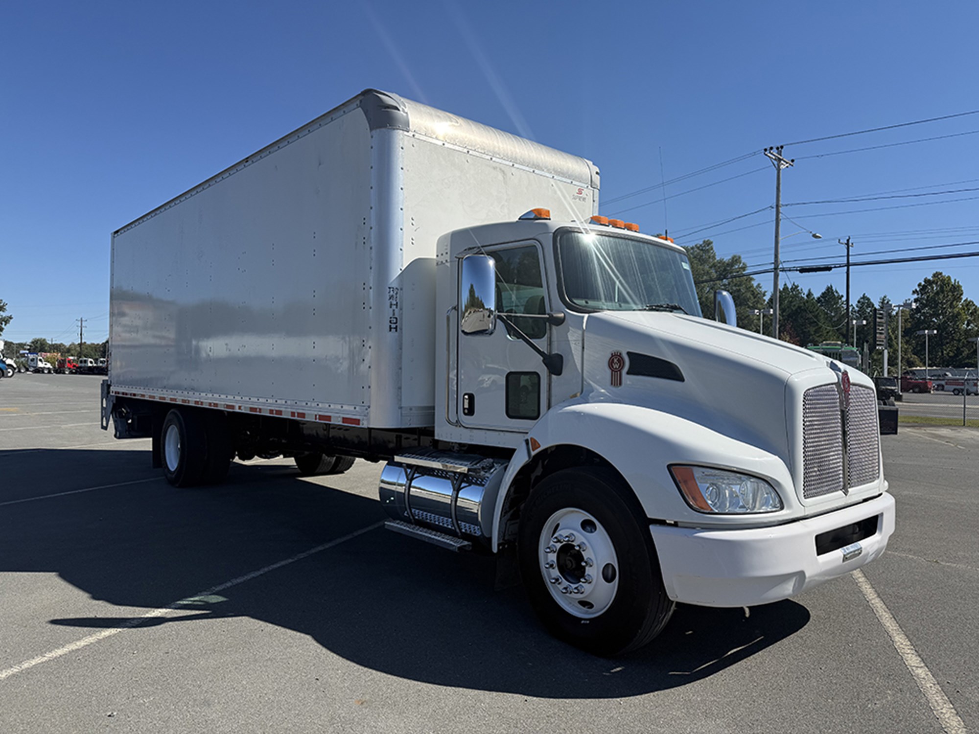 2019 Kenworth T370 2019 Kenworth T370 - image 2 of 6