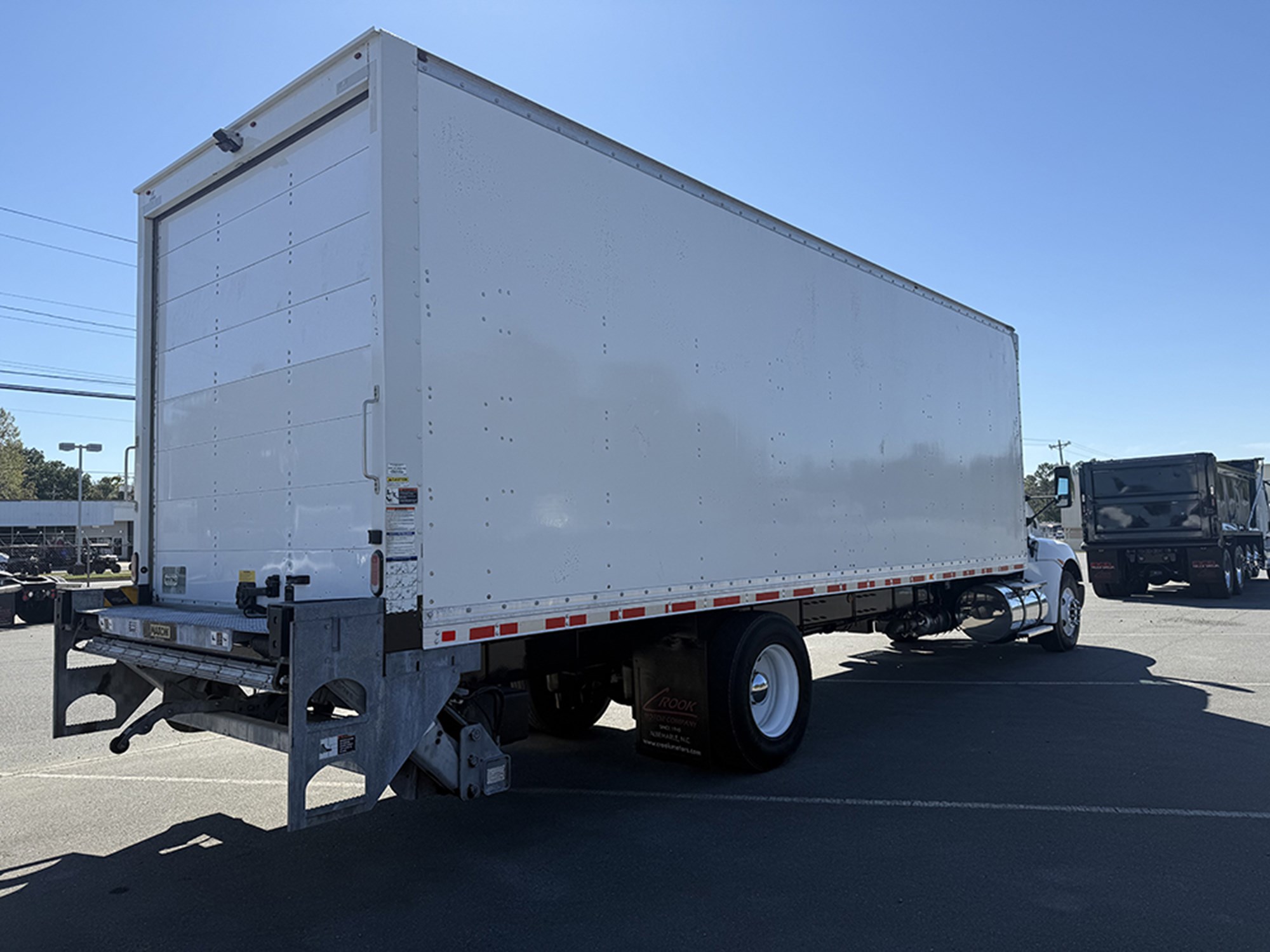 2019 Kenworth T370 2019 Kenworth T370 - image 4 of 6