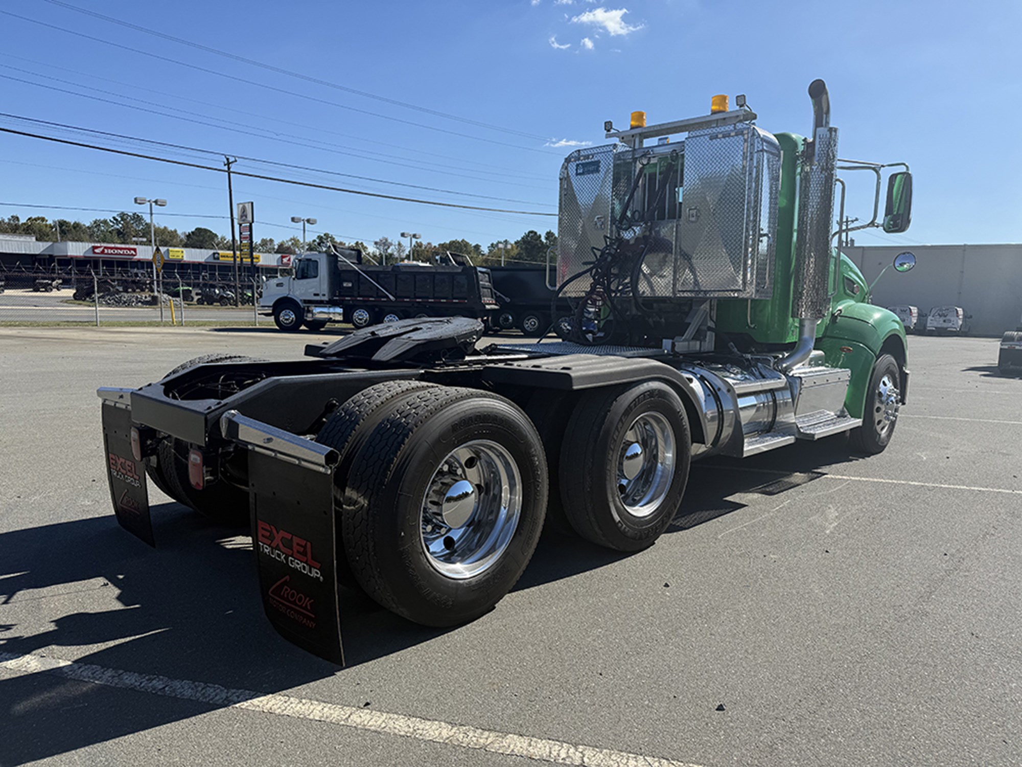 2014 Peterbilt 386 2014 Peterbilt 386 - image 4 of 6