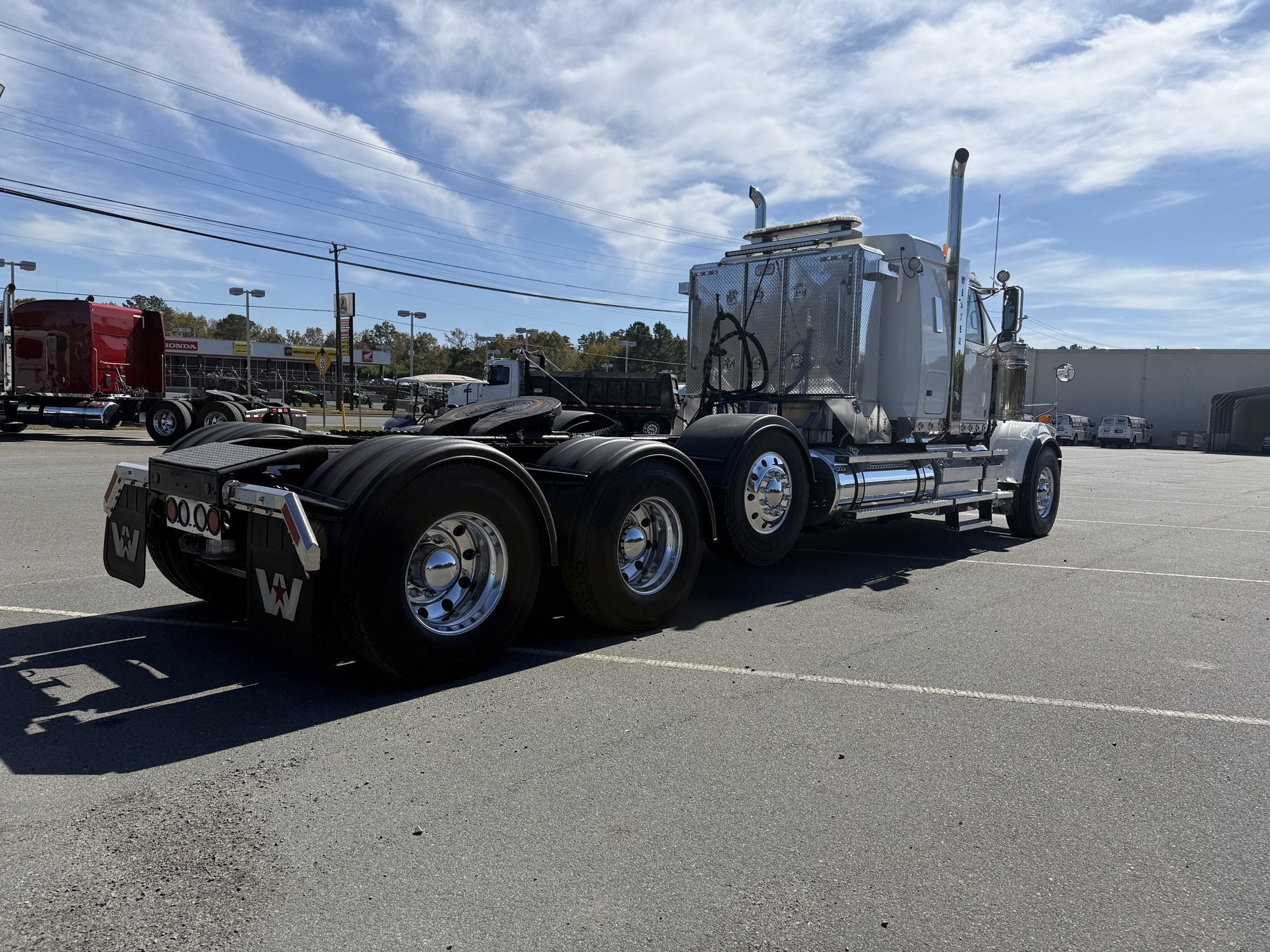 2021 Western Star 4900 2021 Western Star 4900 - image 4 of 6