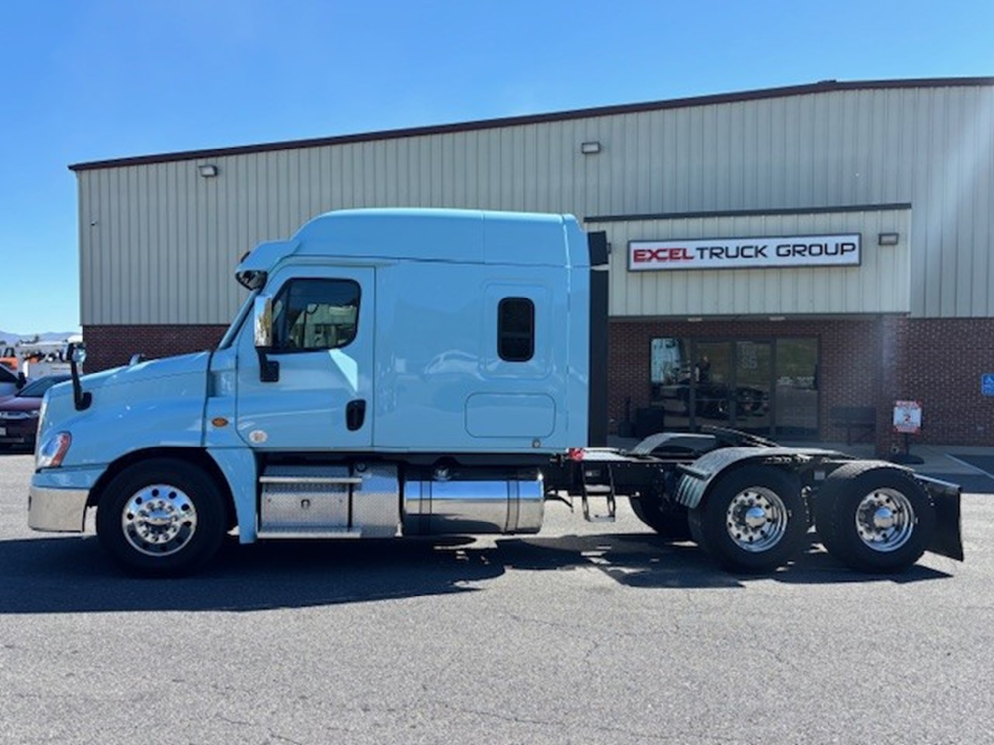2014 FREIGHTLINER CASCADIA 125 2014 FREIGHTLINER CASCADIA 125 - image 2 of 6